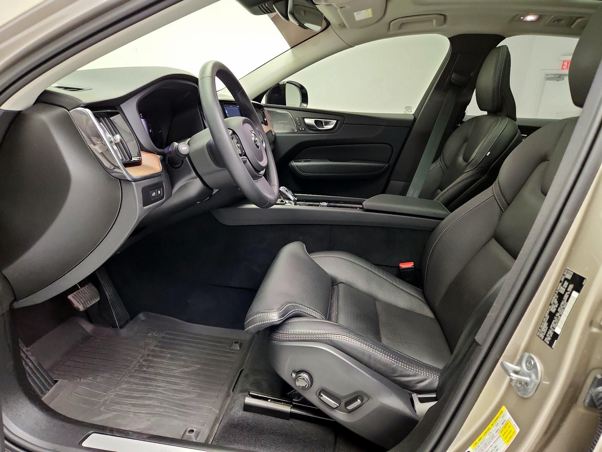 Thumbnail: 2024 Volvo XC60 - 11