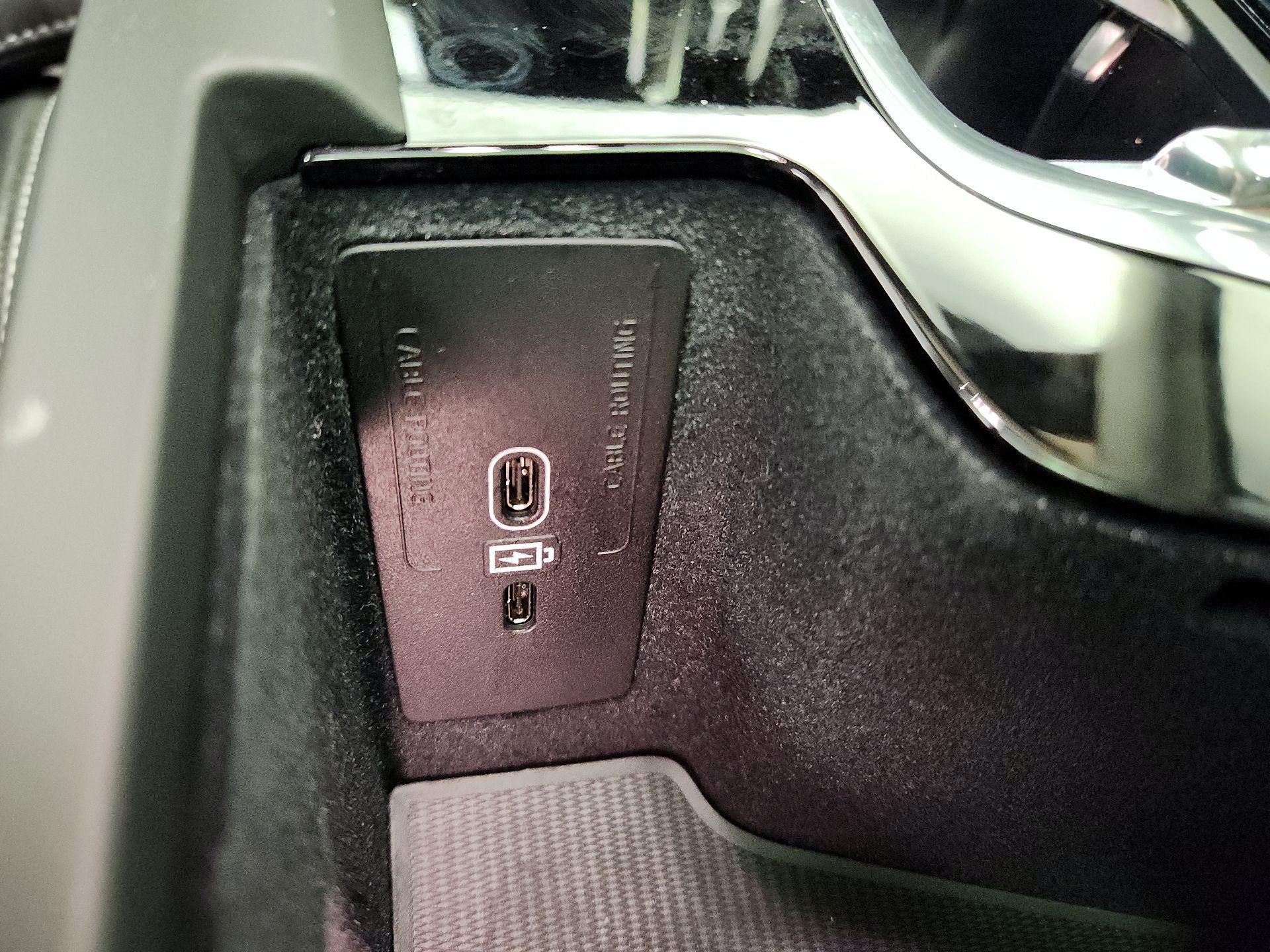 Thumbnail: 2024 Volvo XC60 - 18