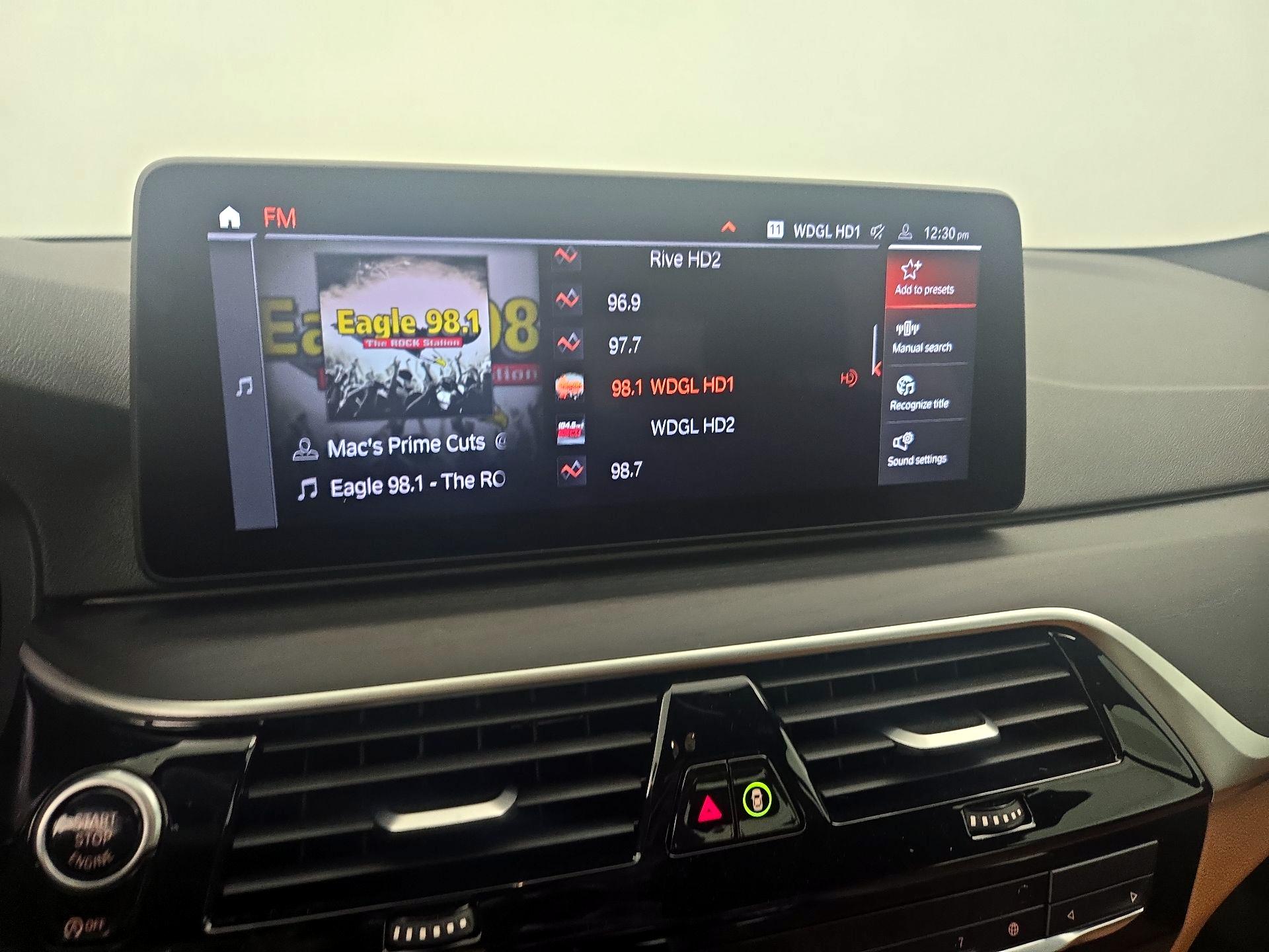 Thumbnail: 2023 BMW 5 Series - 16