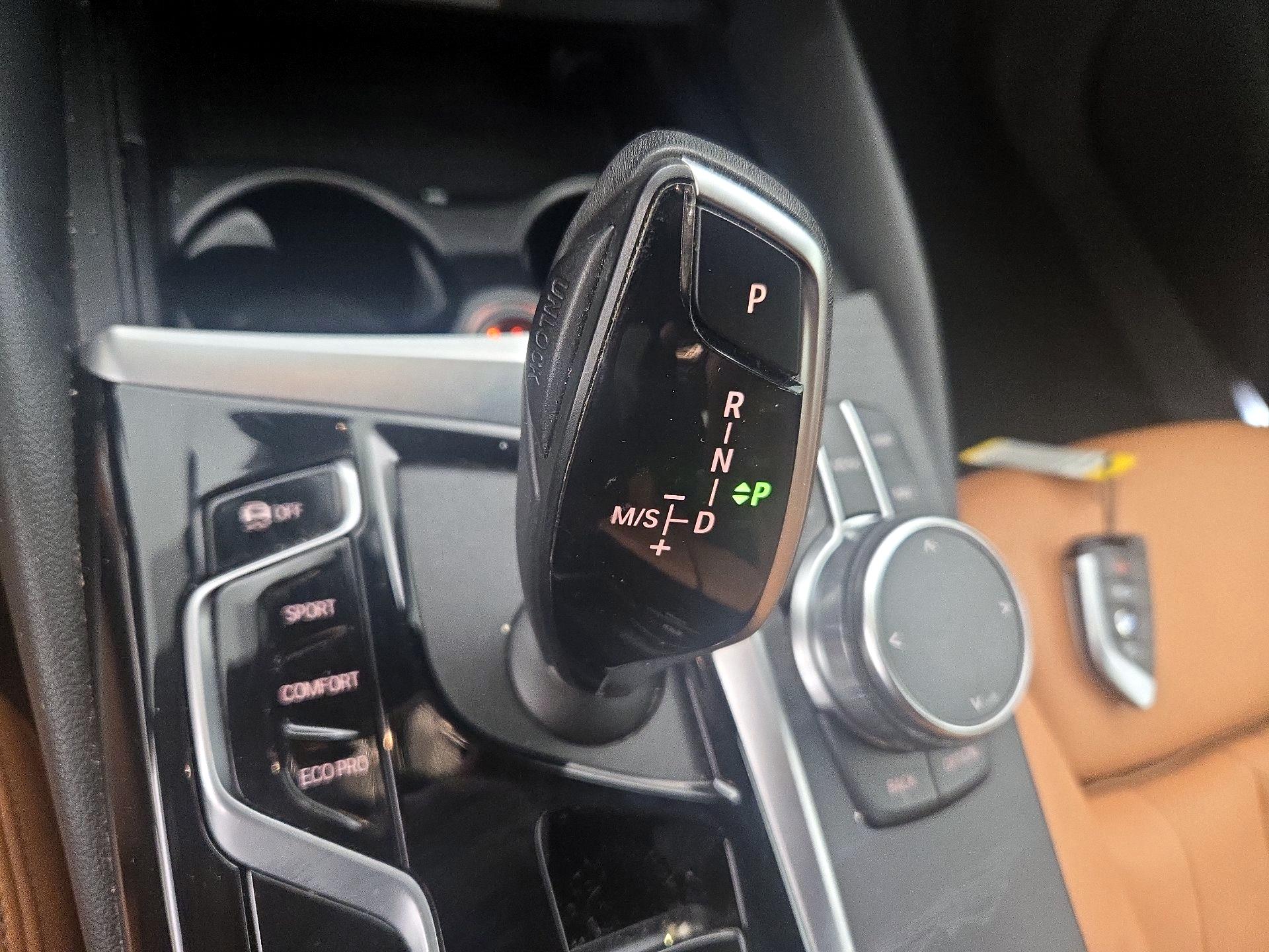 Thumbnail: 2023 BMW 5 Series - 18