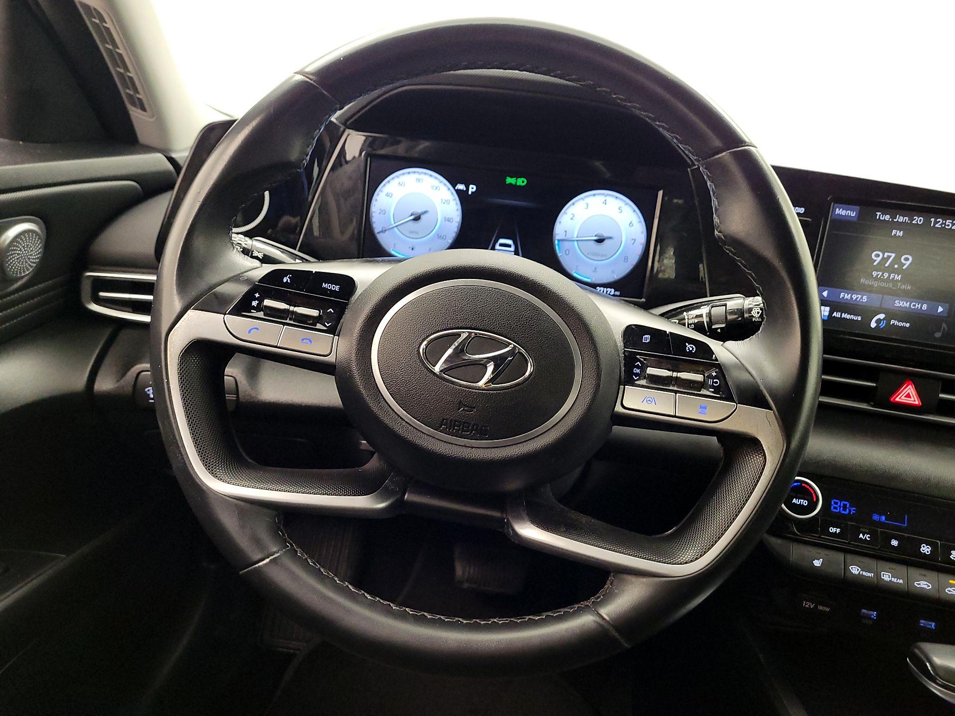 Thumbnail: 2022 Hyundai Elantra - 10