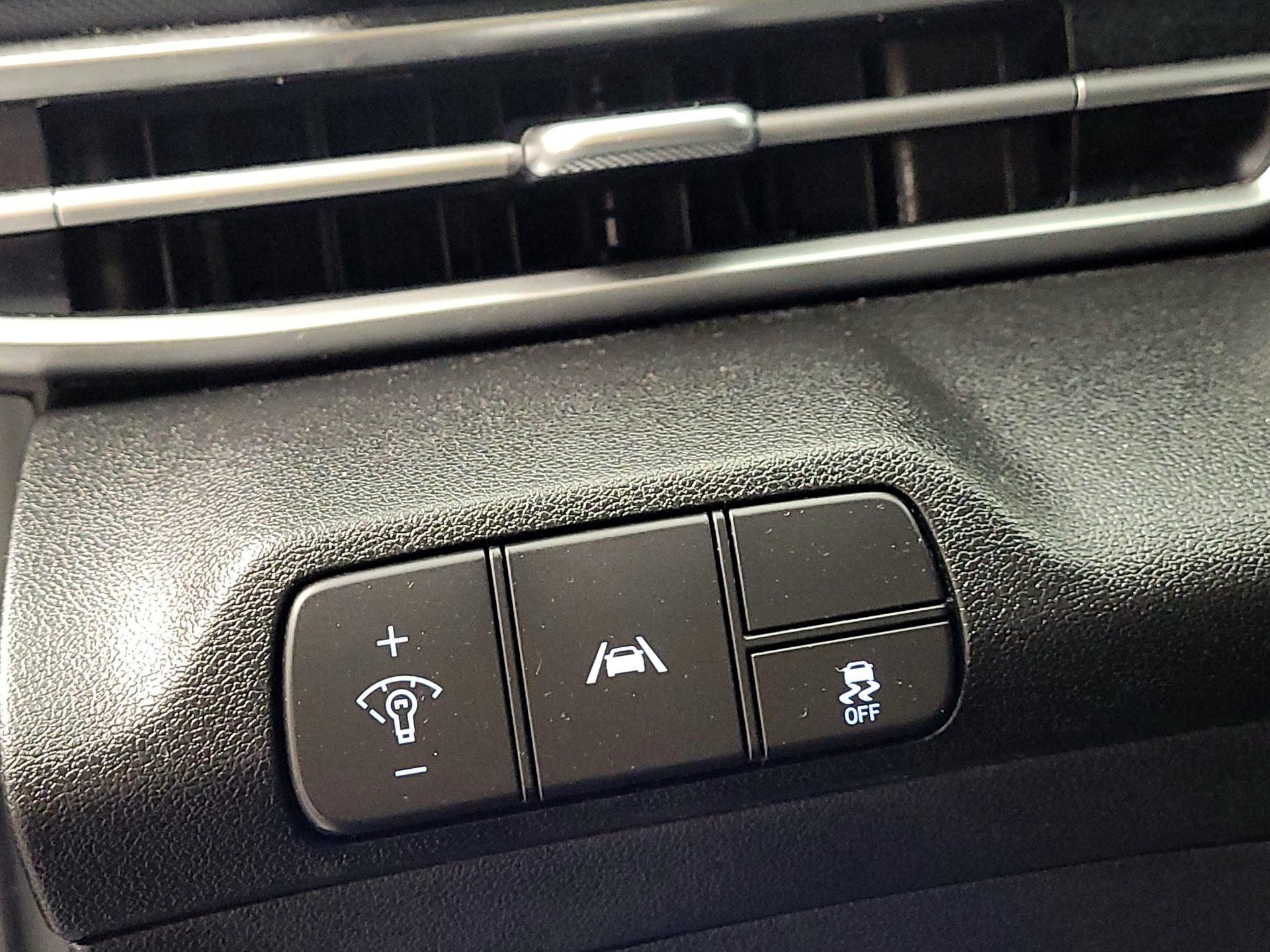 Thumbnail: 2022 Hyundai Elantra - 13