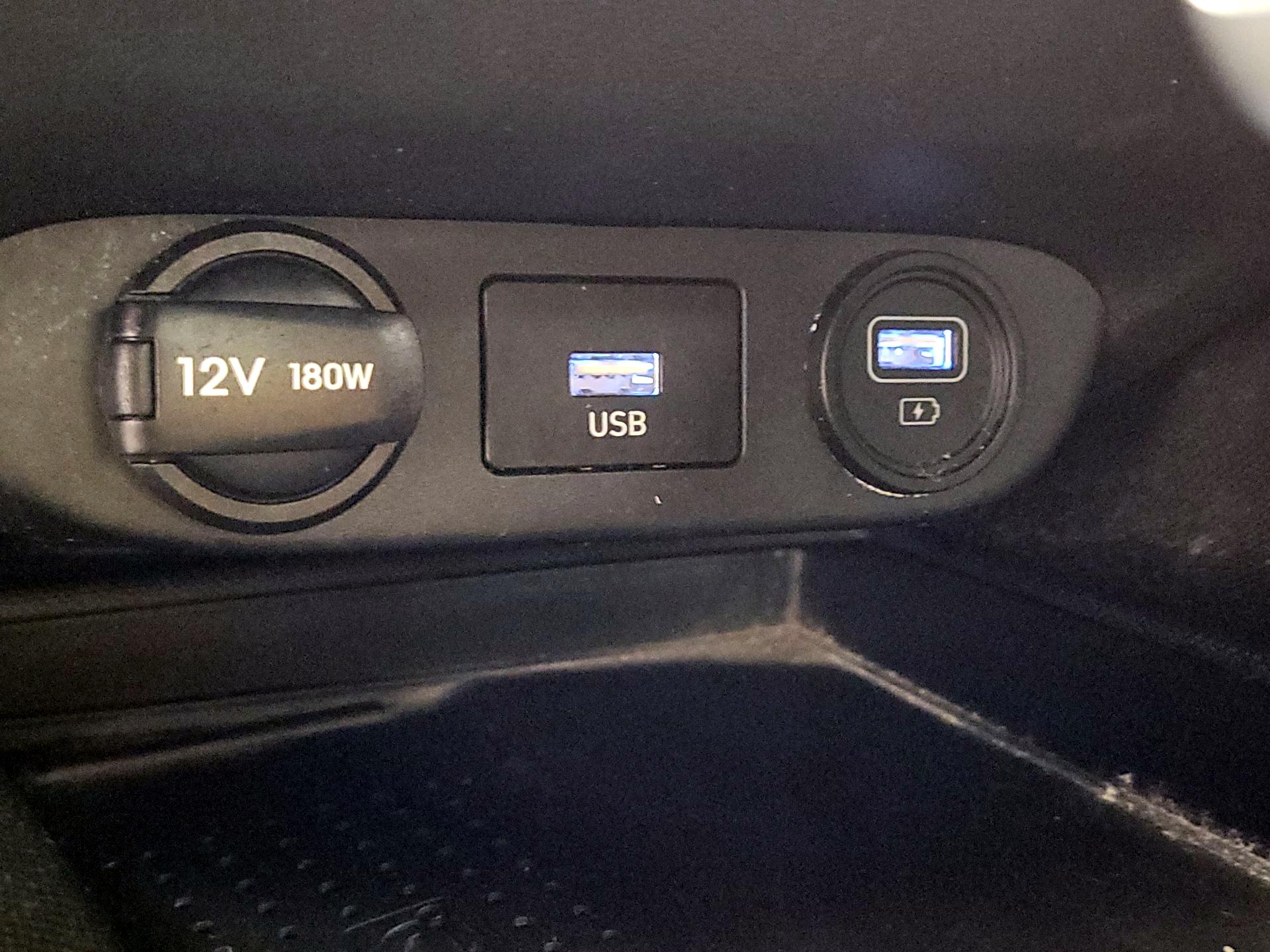 Thumbnail: 2022 Hyundai Elantra - 18