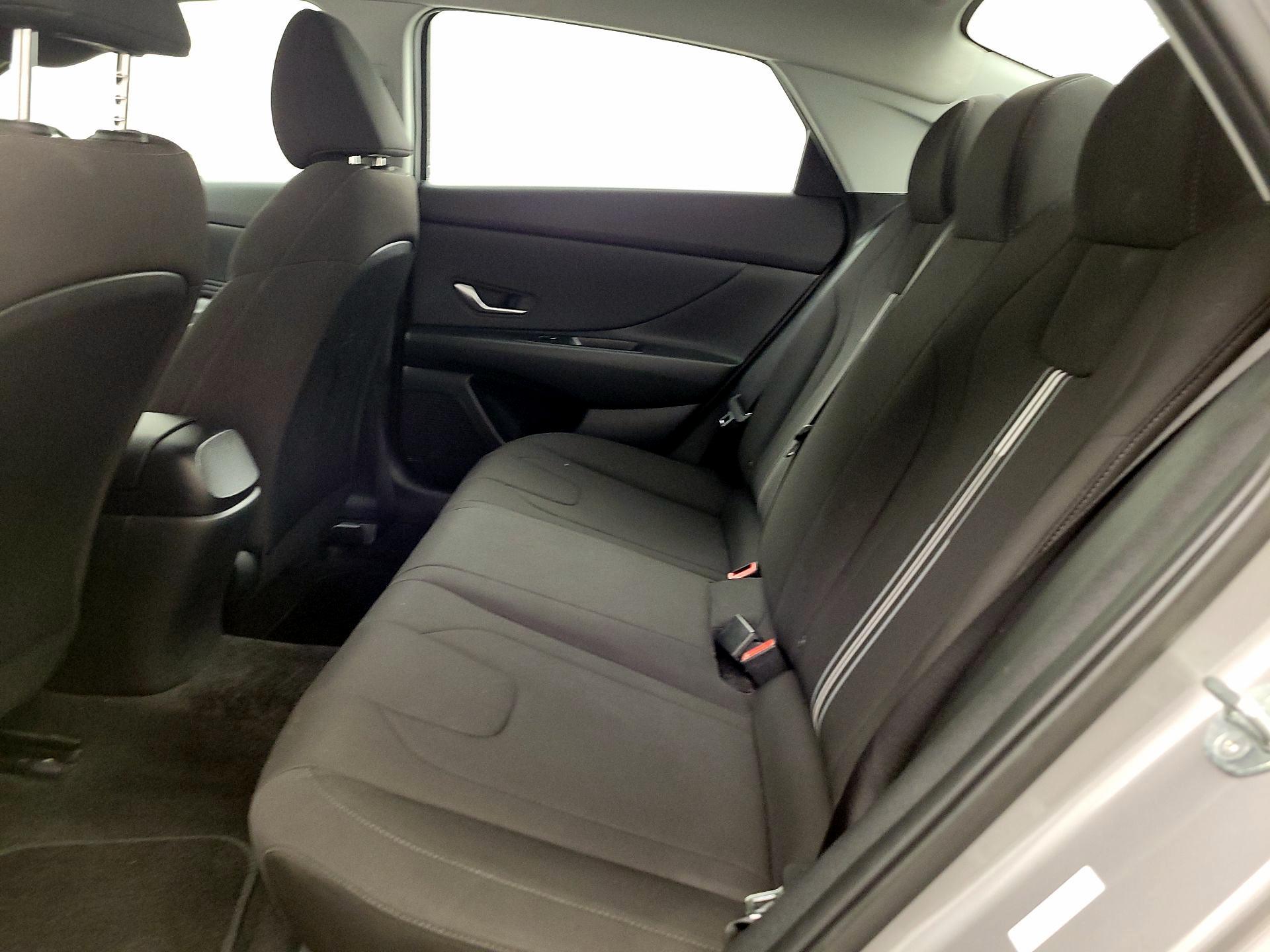 Thumbnail: 2022 Hyundai Elantra - 19