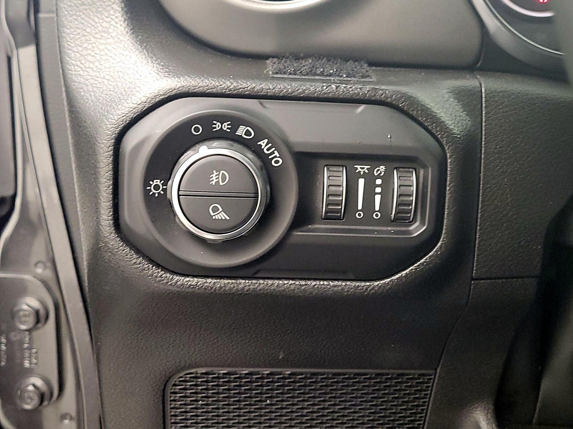 Thumbnail: 2022 Jeep Gladiator - 13