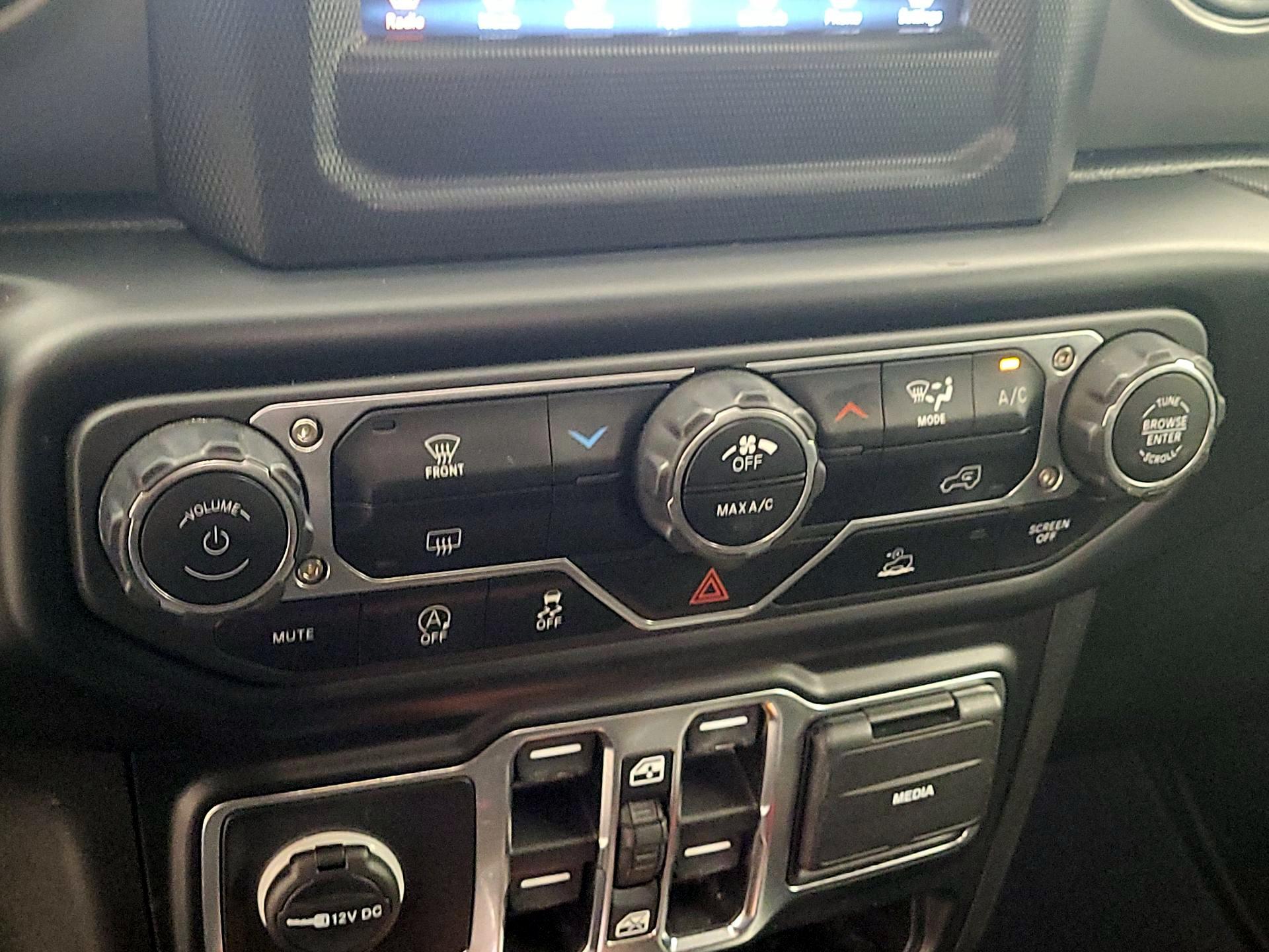 Thumbnail: 2022 Jeep Gladiator - 16