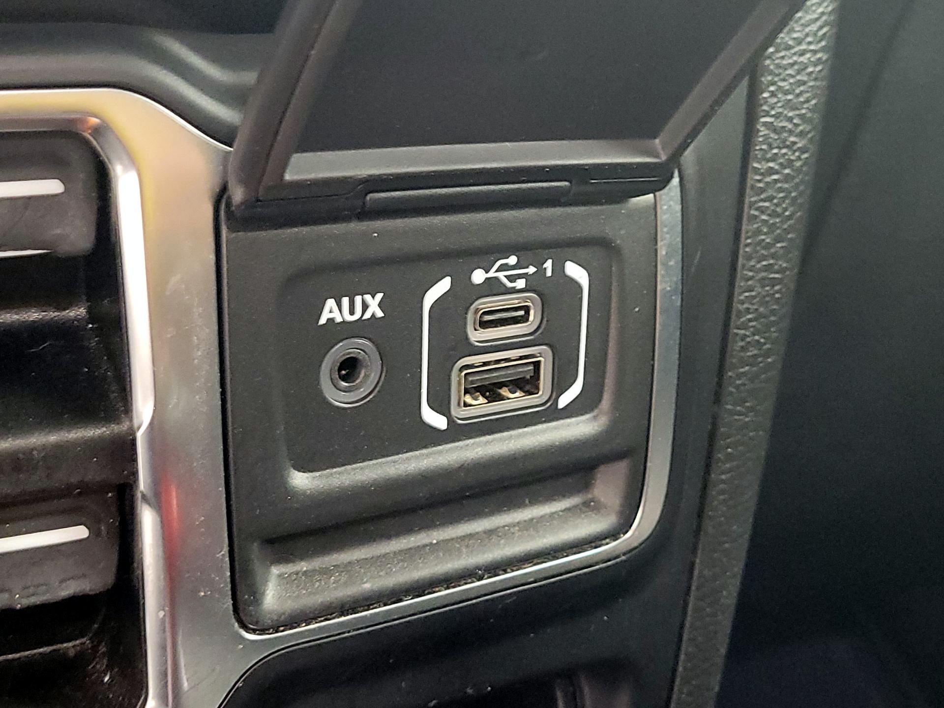 Thumbnail: 2022 Jeep Gladiator - 18