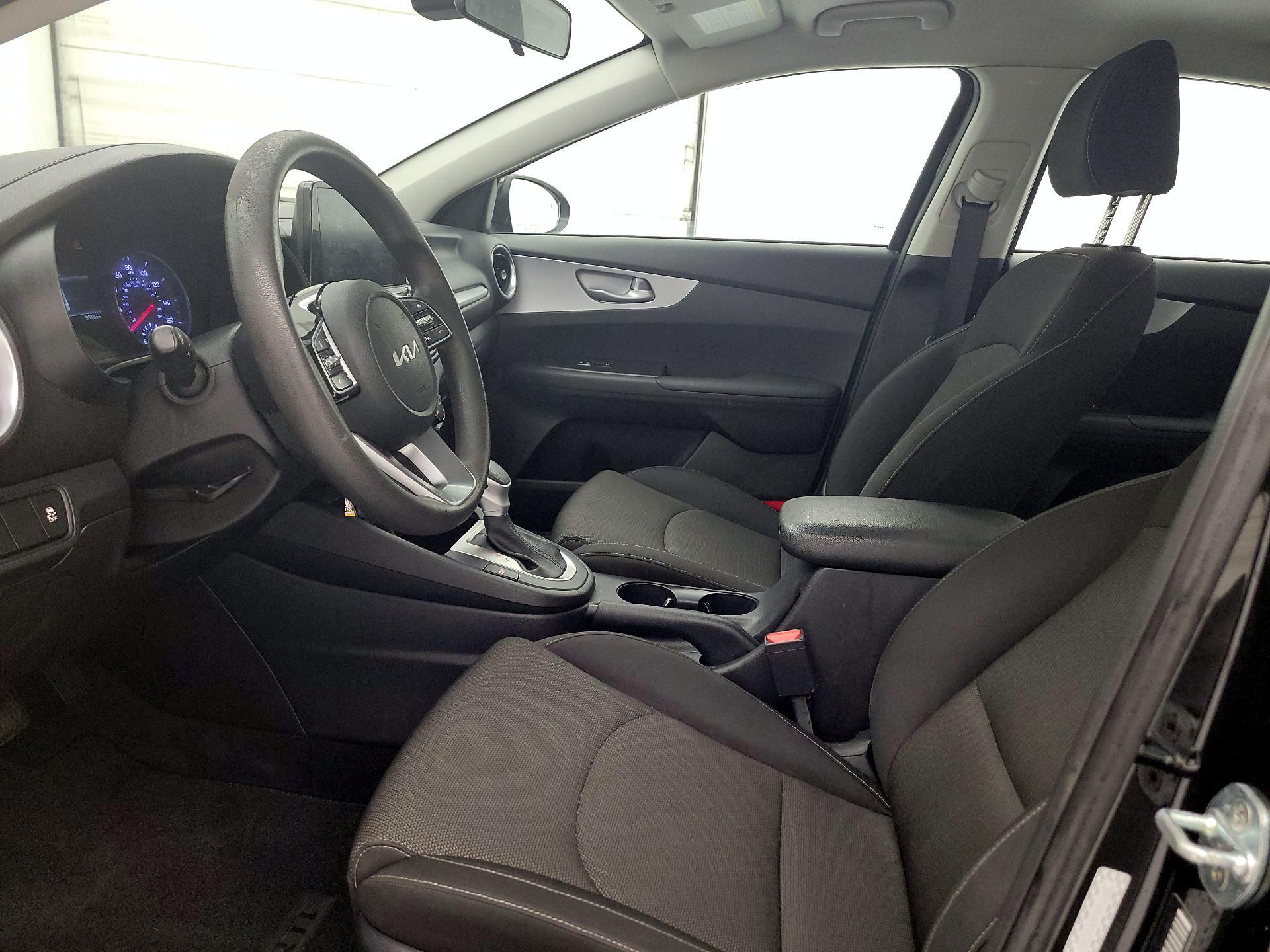 Thumbnail: 2023 Kia Forte - 11