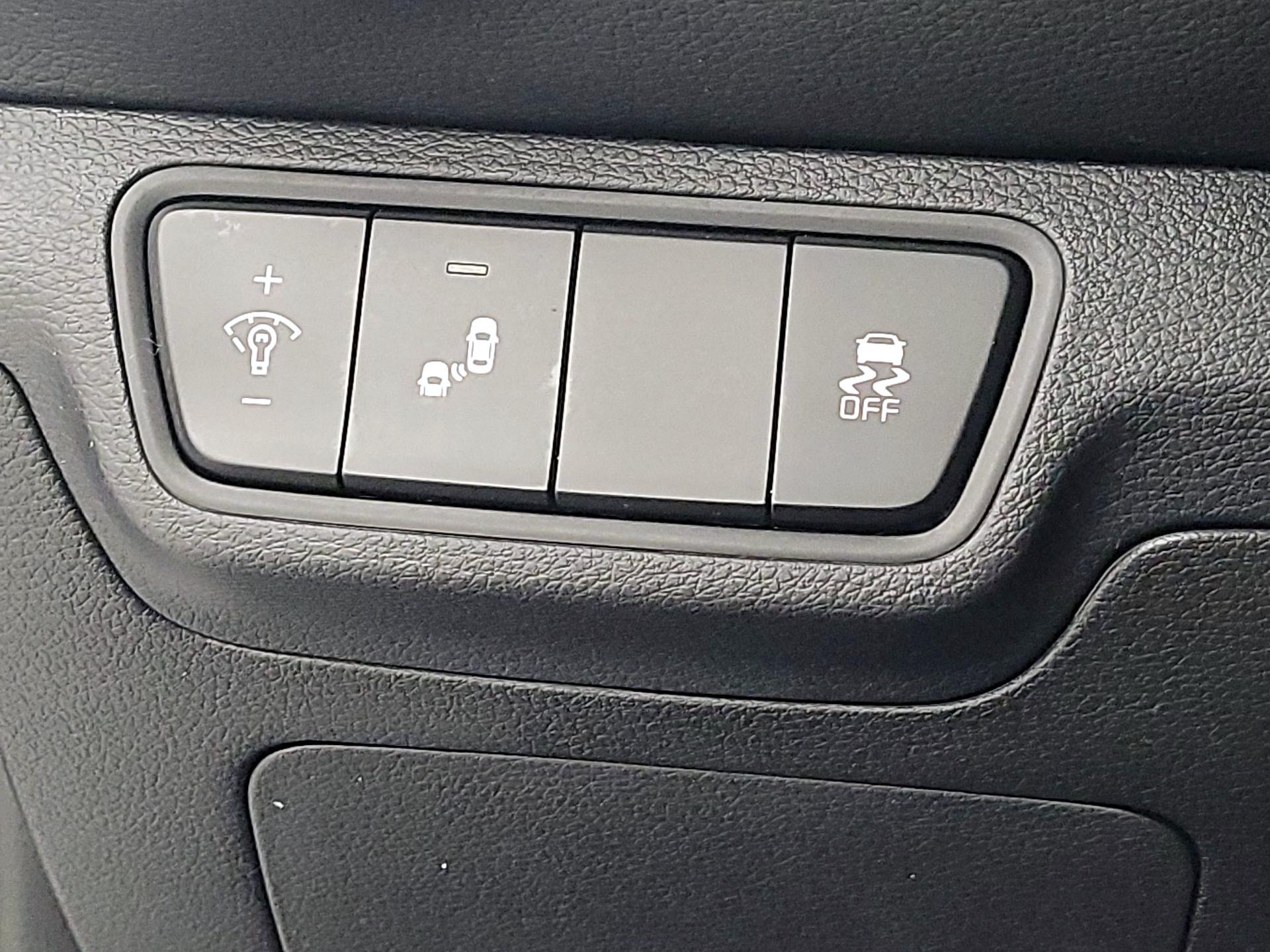 Thumbnail: 2023 Kia Forte - 13