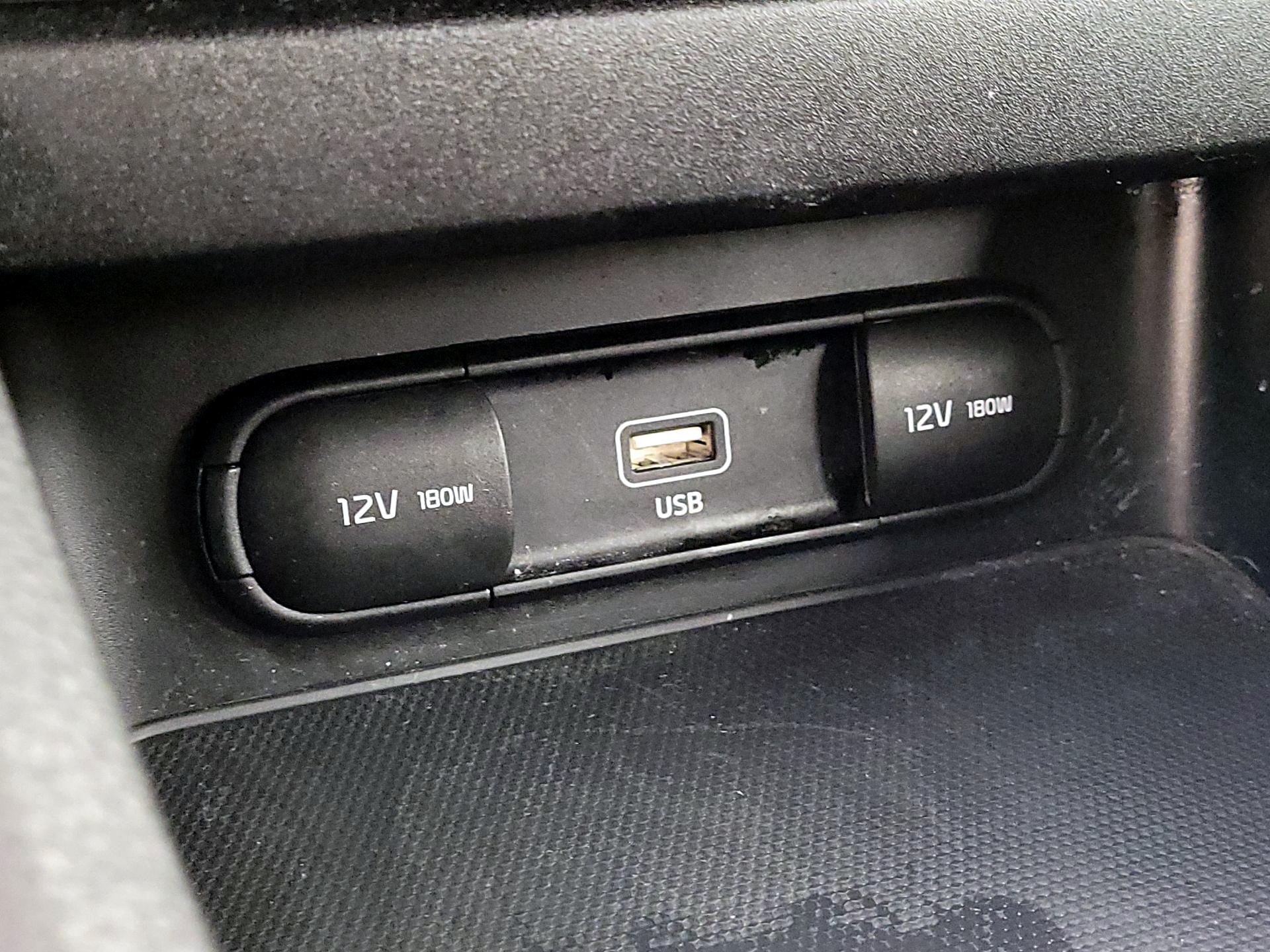 Thumbnail: 2023 Kia Forte - 18