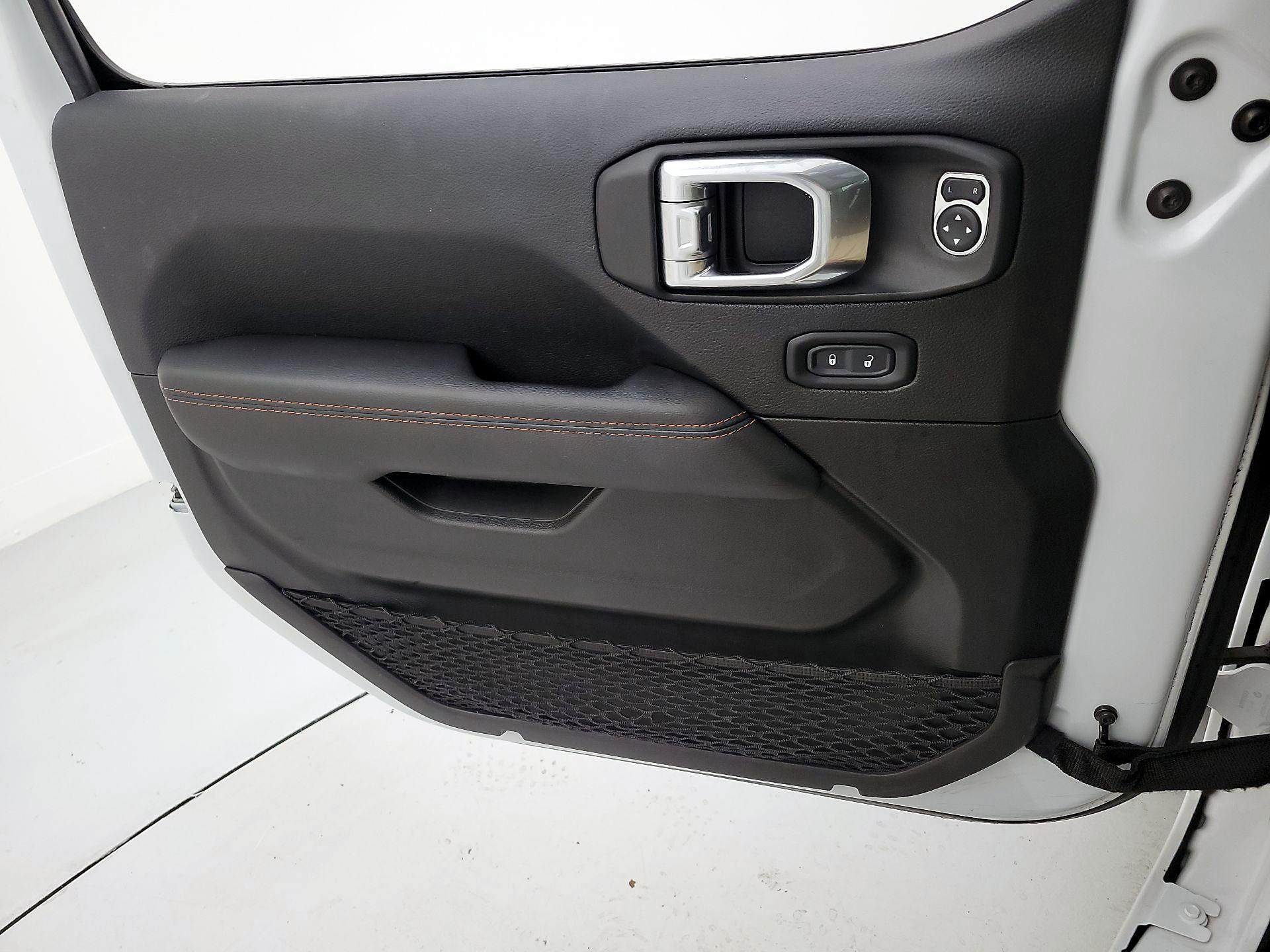 Thumbnail: 2022 Jeep Gladiator - 12