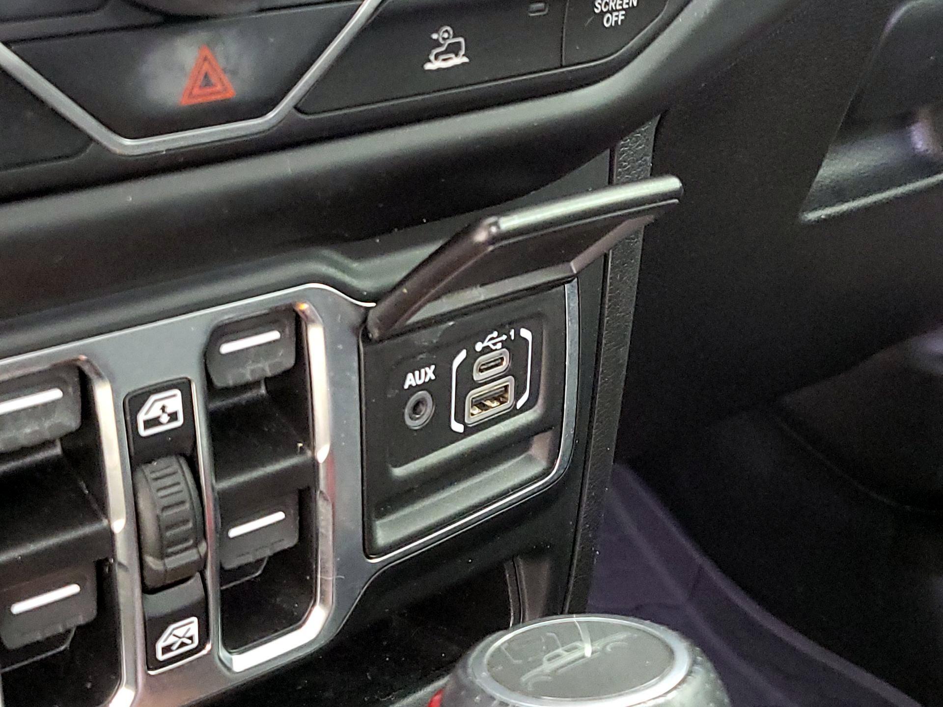 Thumbnail: 2022 Jeep Gladiator - 18