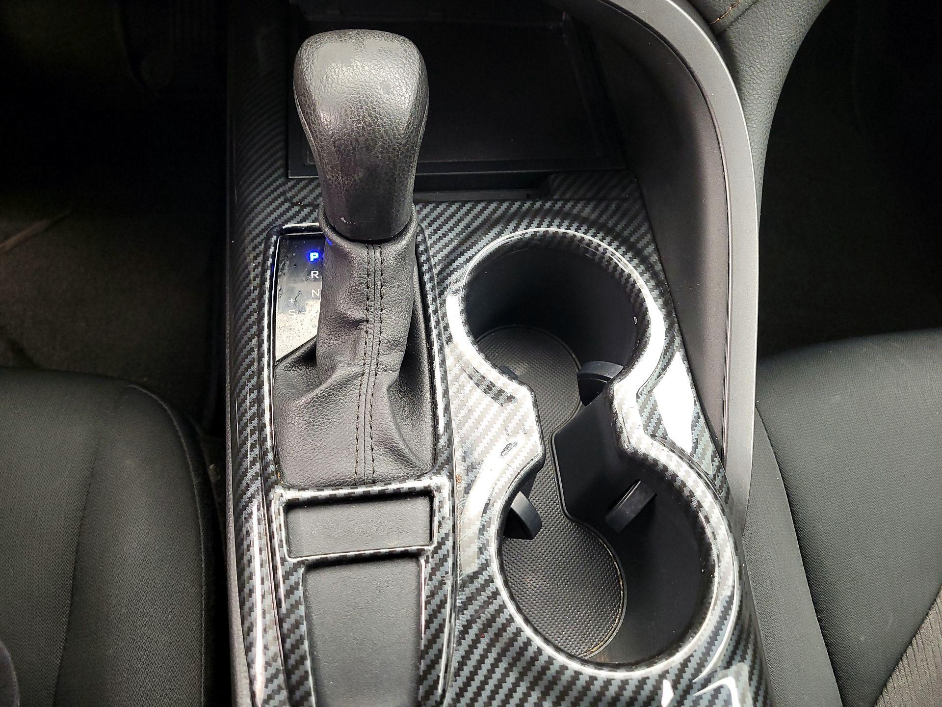 Thumbnail: 2020 Toyota Camry - 15