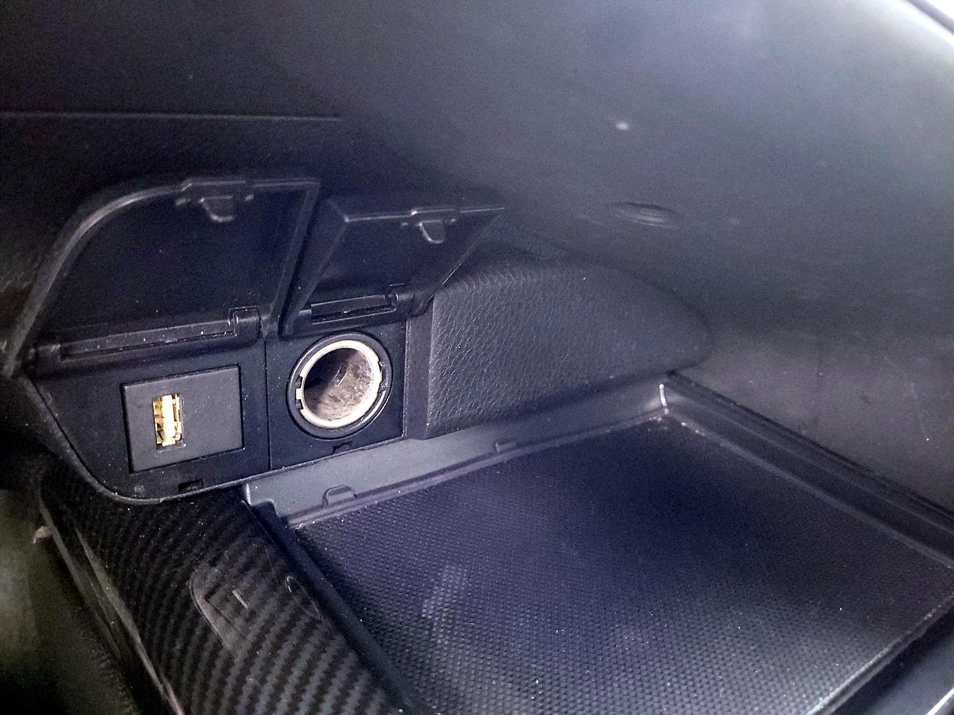 Thumbnail: 2020 Toyota Camry - 16