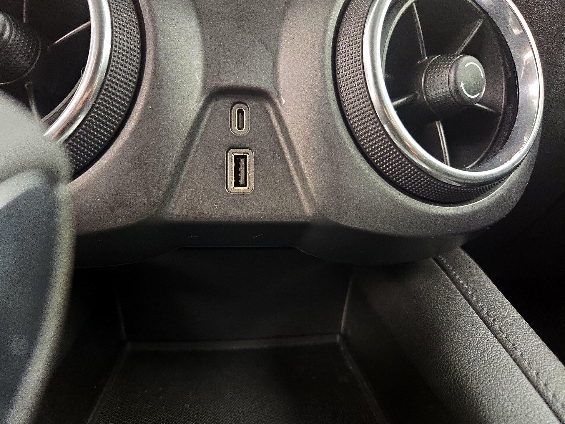 Thumbnail: 2021 Chevrolet Blazer - 18