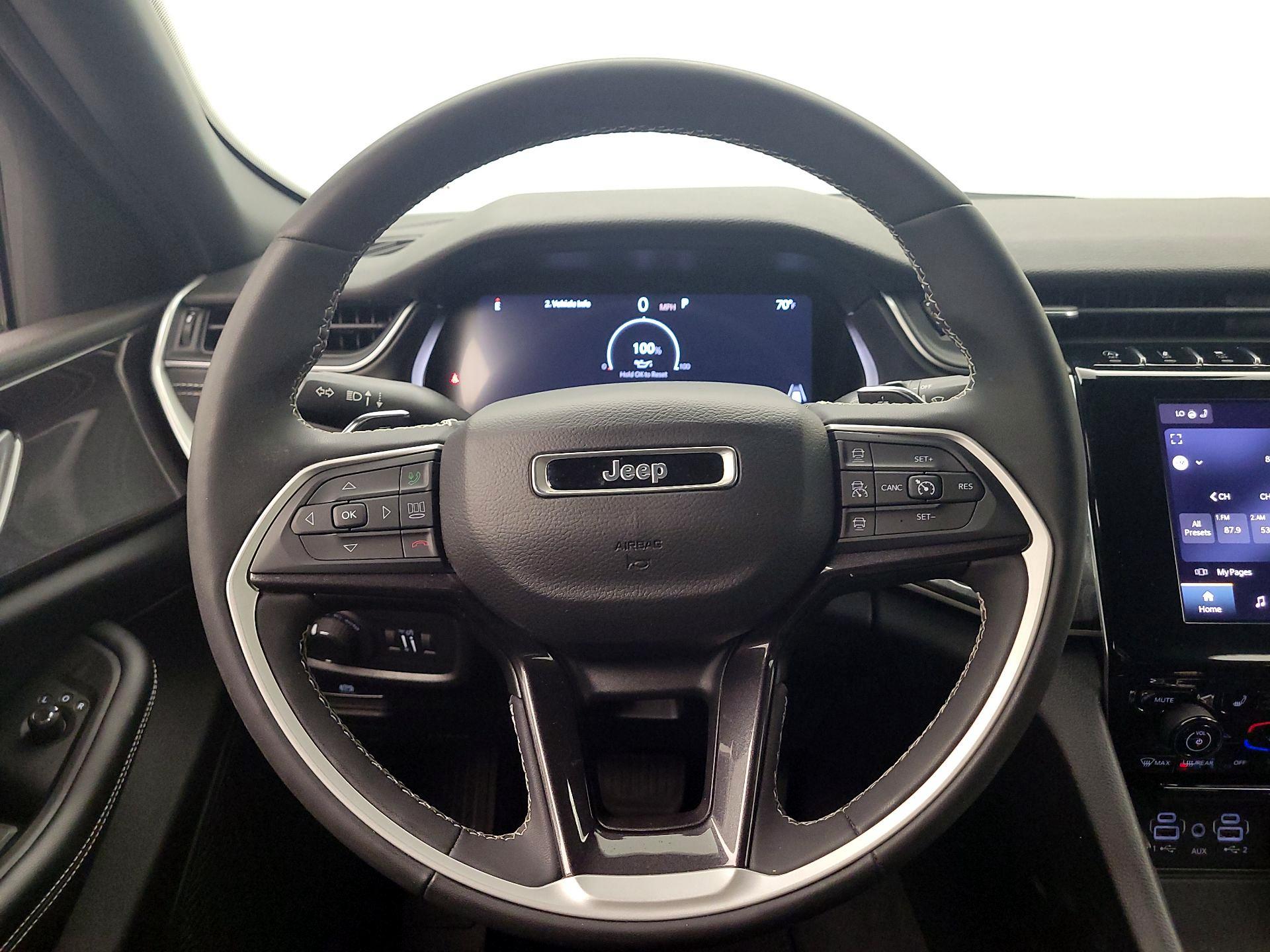 Thumbnail: 2023 Jeep Grand Cherokee - 10