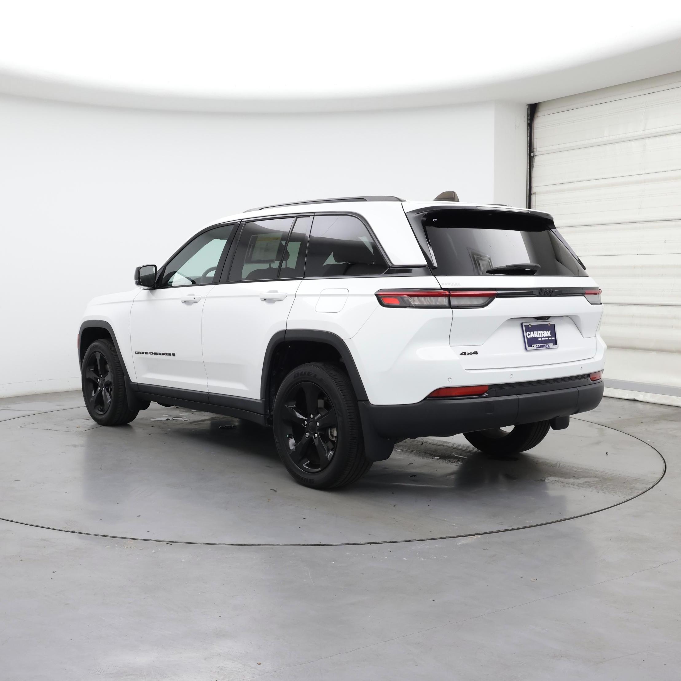 Thumbnail: 2023 Jeep Grand Cherokee - 2