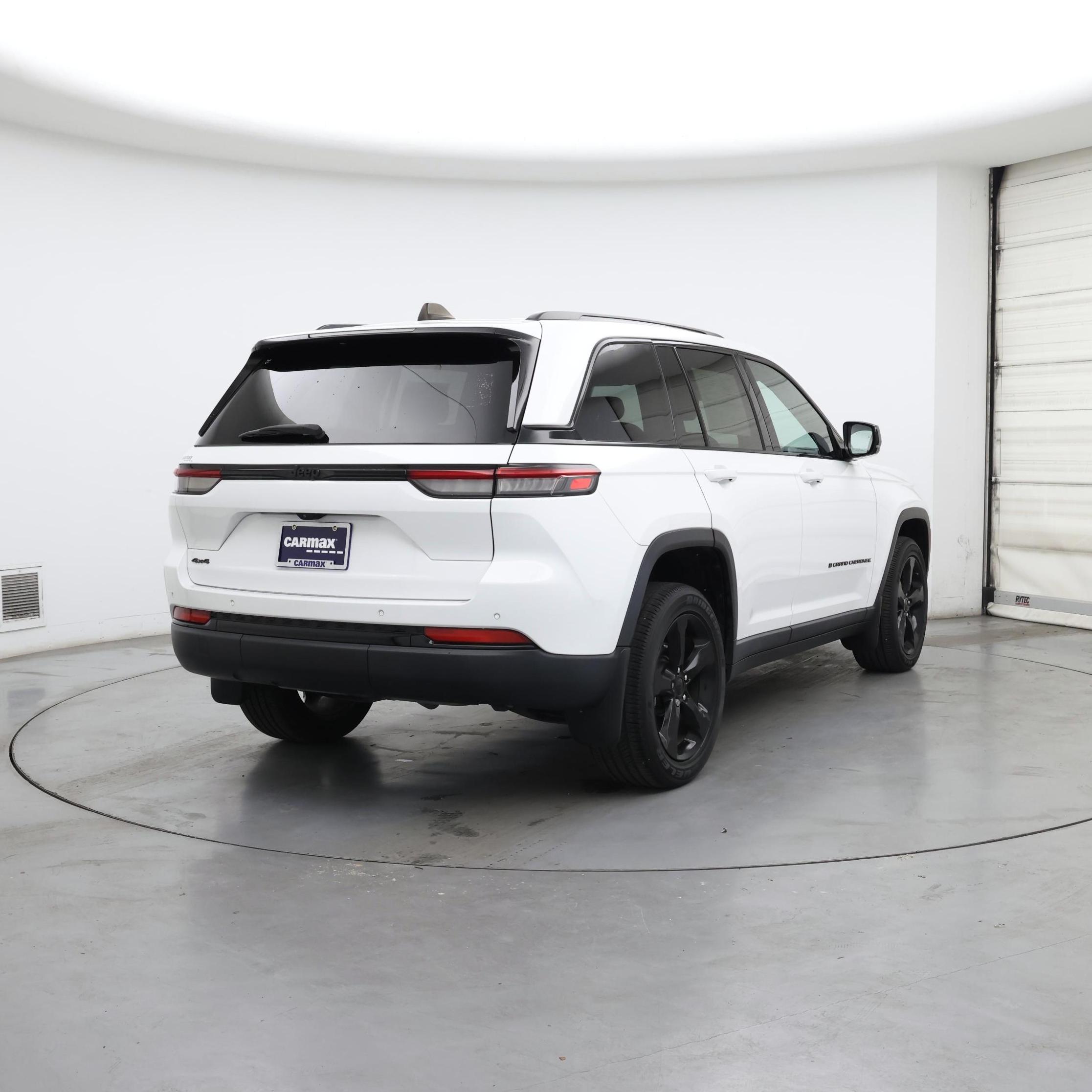 Thumbnail: 2023 Jeep Grand Cherokee - 8