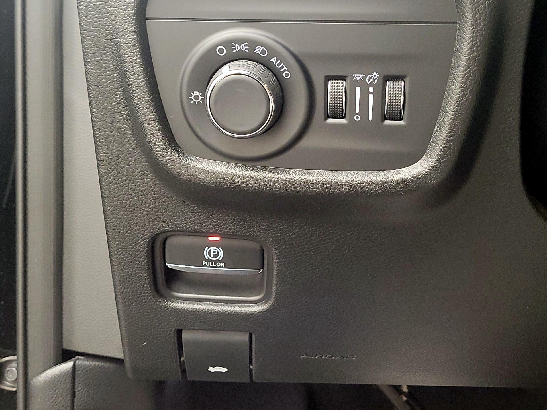 Thumbnail: 2023 Jeep Grand Cherokee - 13