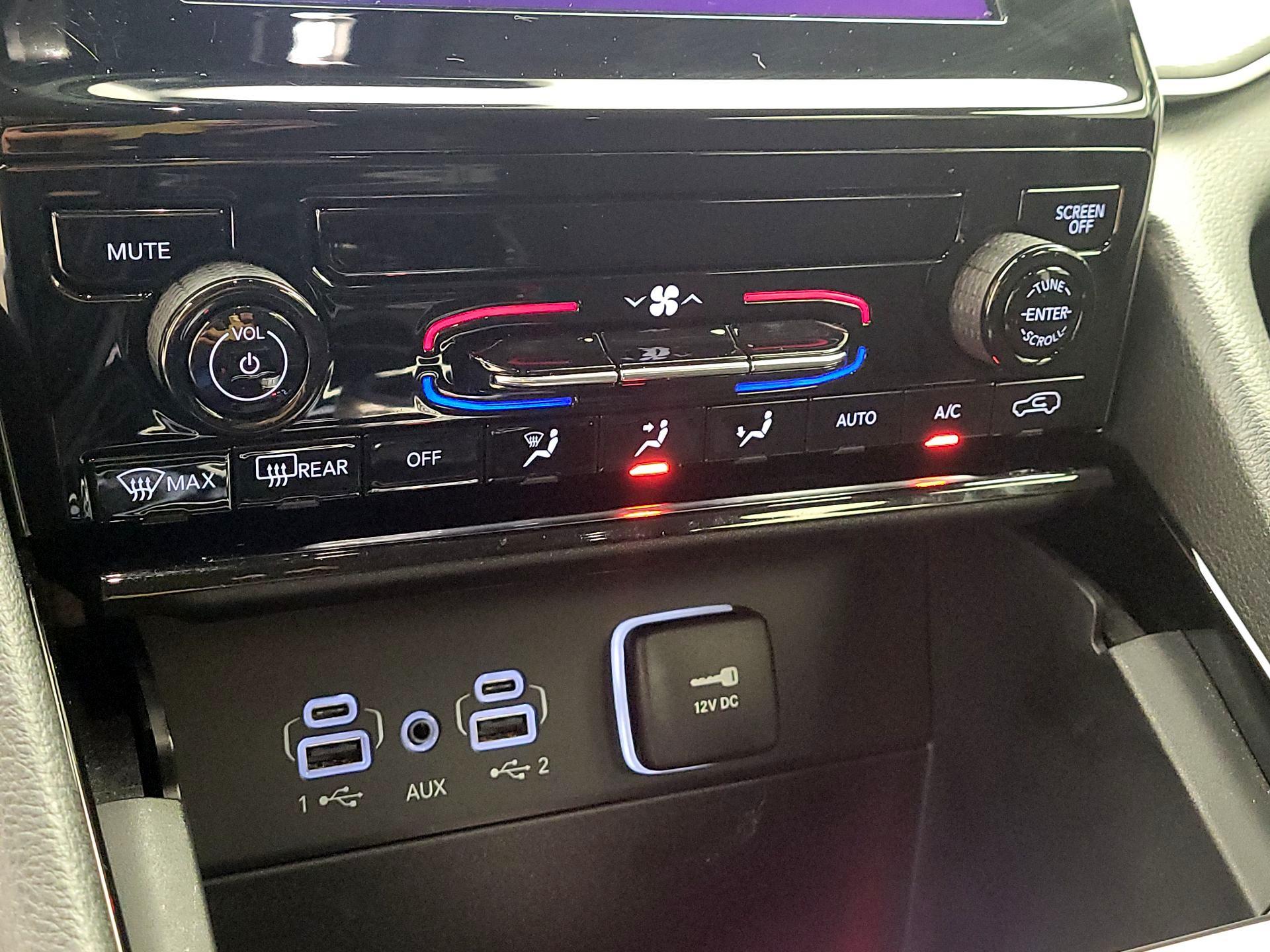 Thumbnail: 2023 Jeep Grand Cherokee - 16