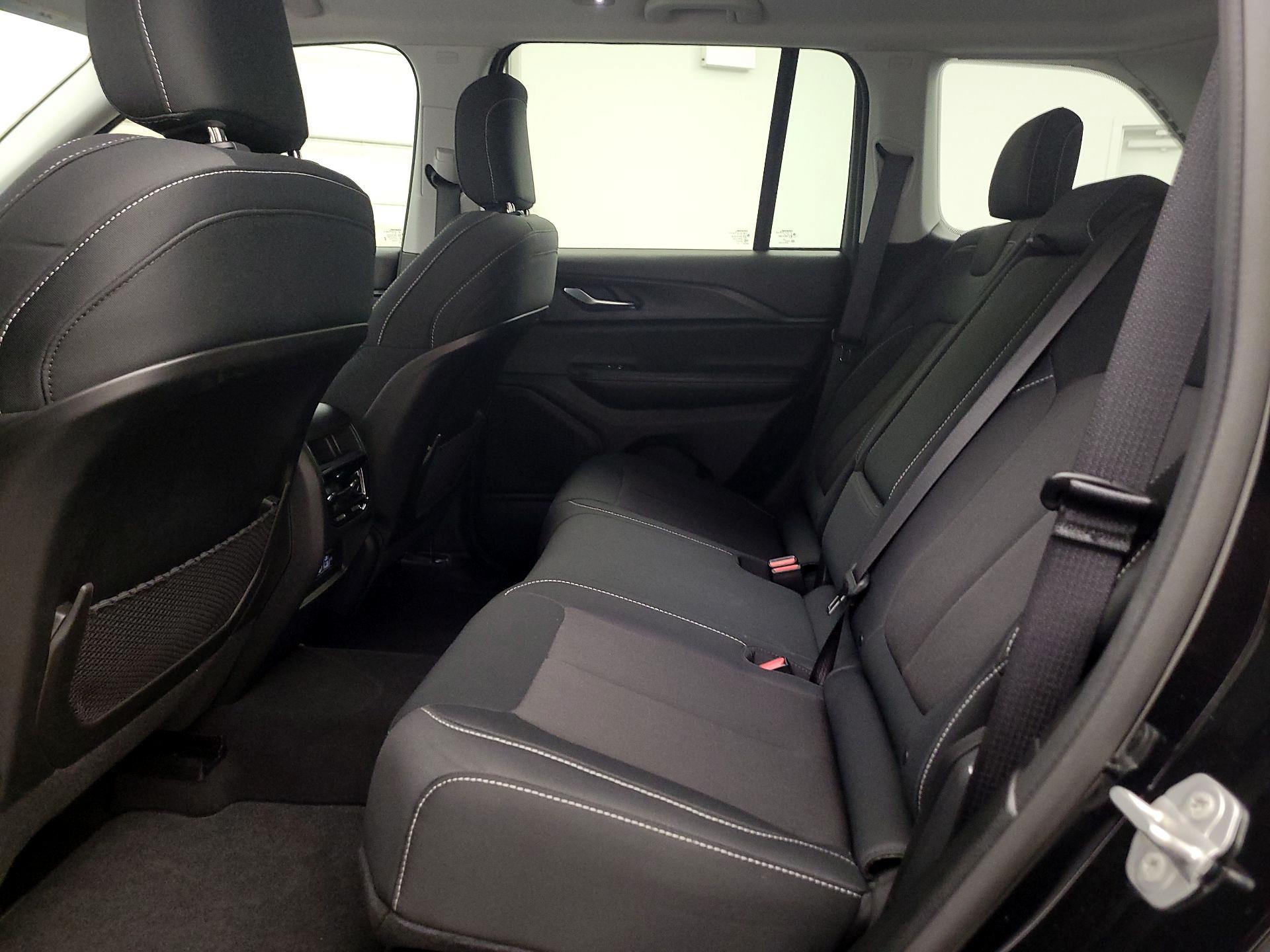 Thumbnail: 2023 Jeep Grand Cherokee - 19