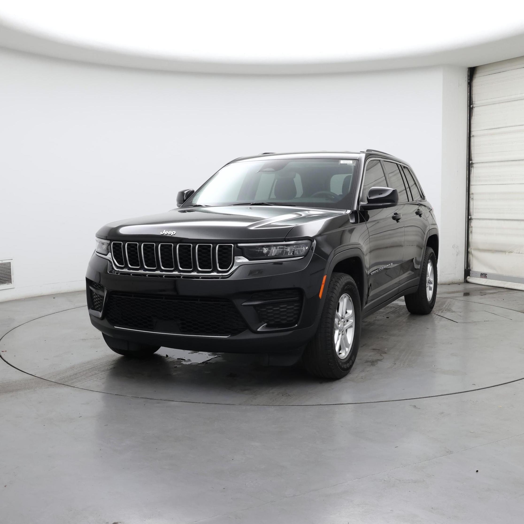 Thumbnail: 2023 Jeep Grand Cherokee - 4