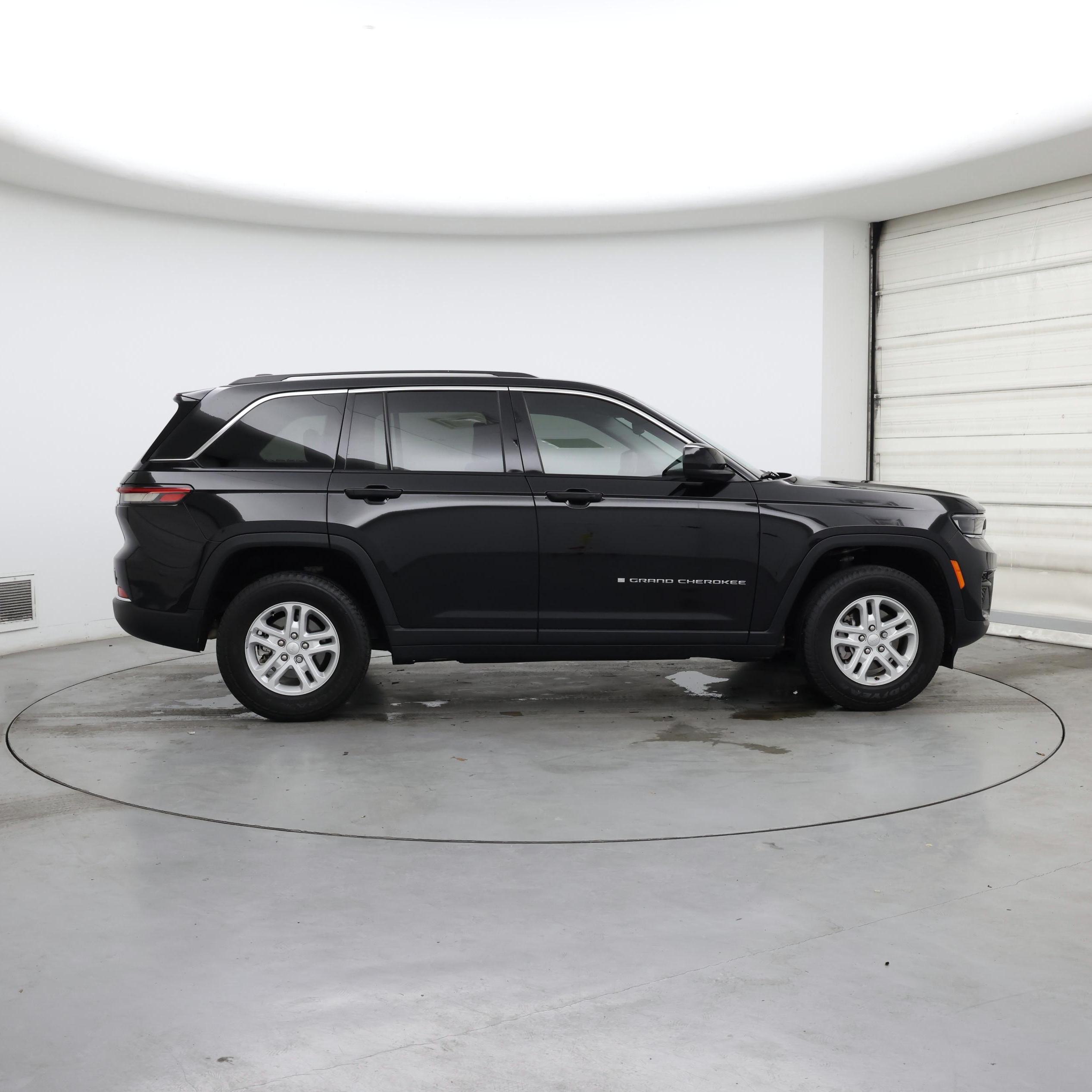 Thumbnail: 2023 Jeep Grand Cherokee - 7