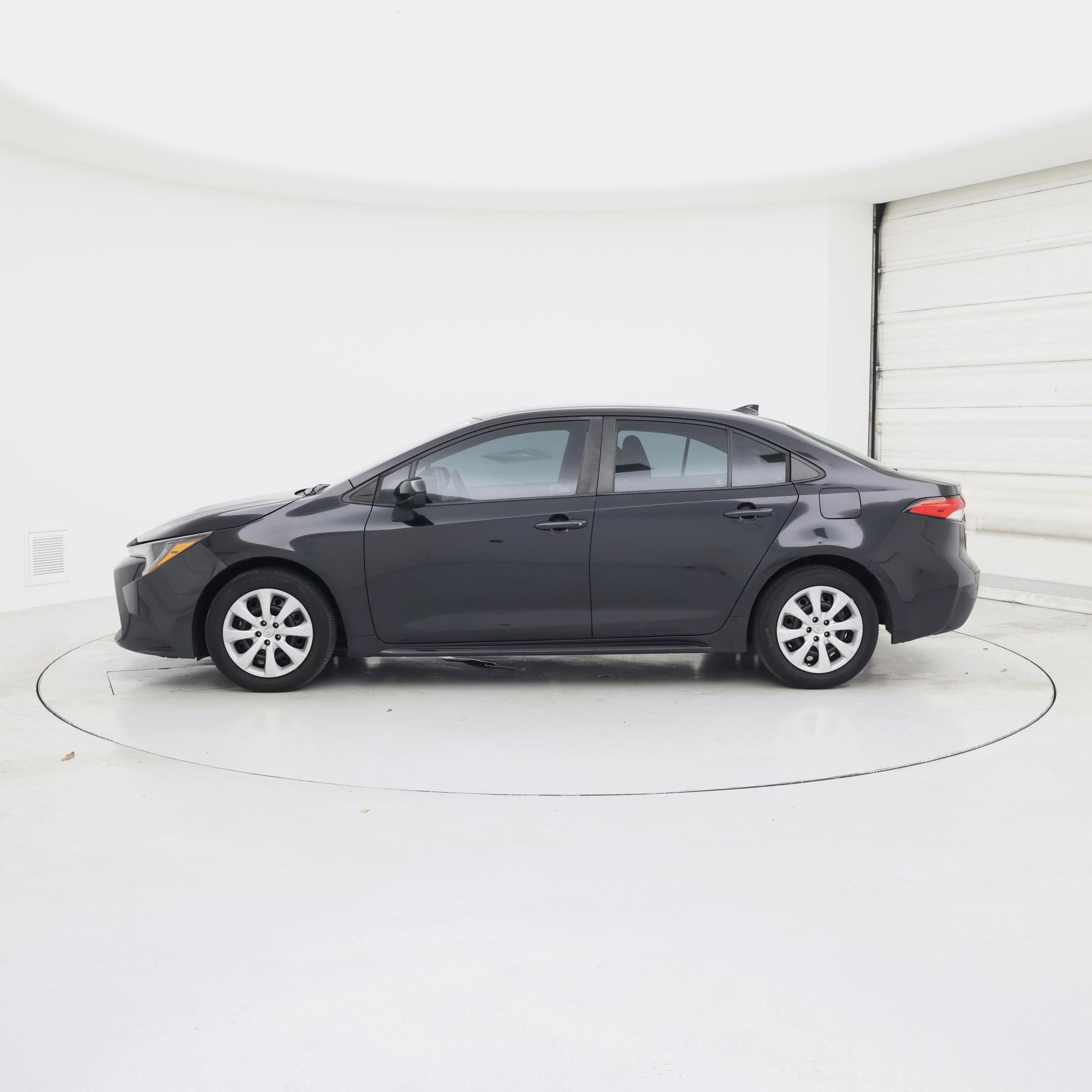 Thumbnail: 2022 Toyota Corolla - 3