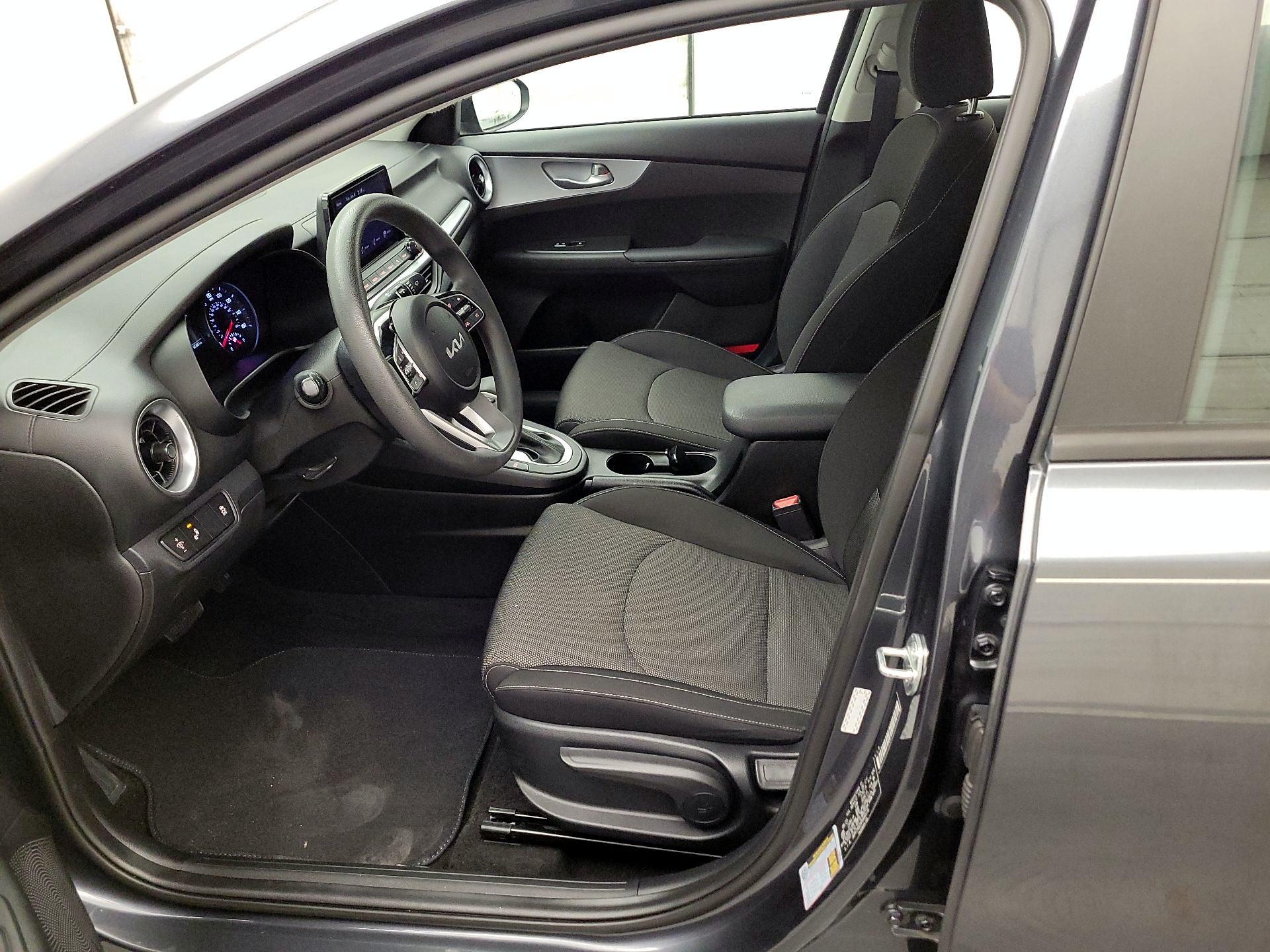 Thumbnail: 2023 Kia Forte - 11