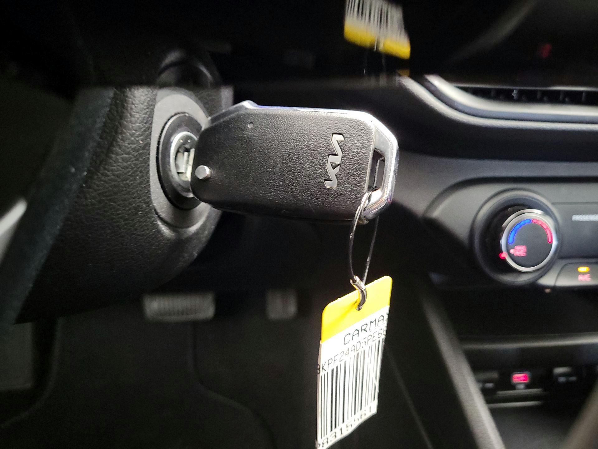 Thumbnail: 2023 Kia Forte - 18