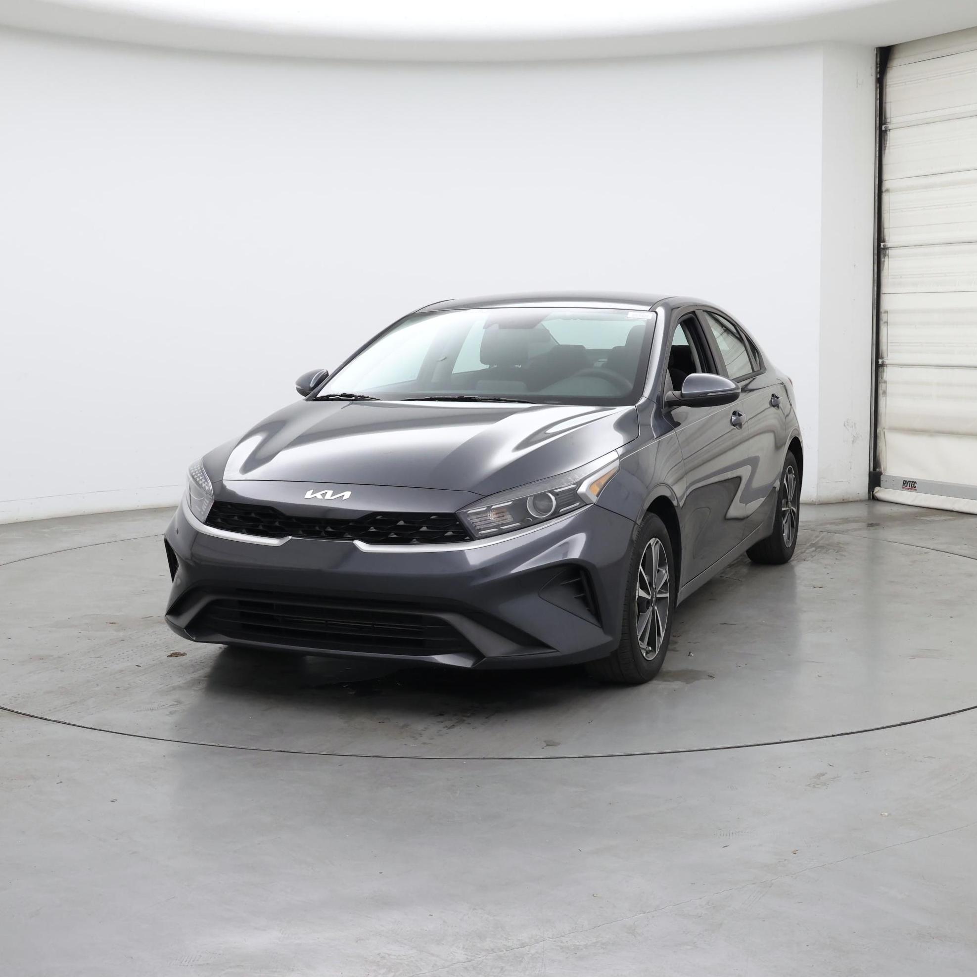 Thumbnail: 2023 Kia Forte - 4