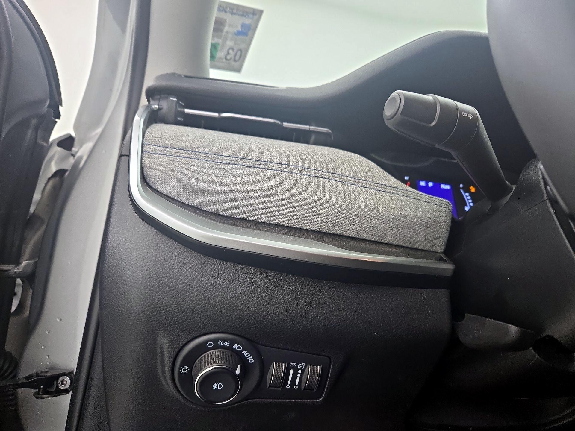 Thumbnail: 2022 Jeep Compass - 13