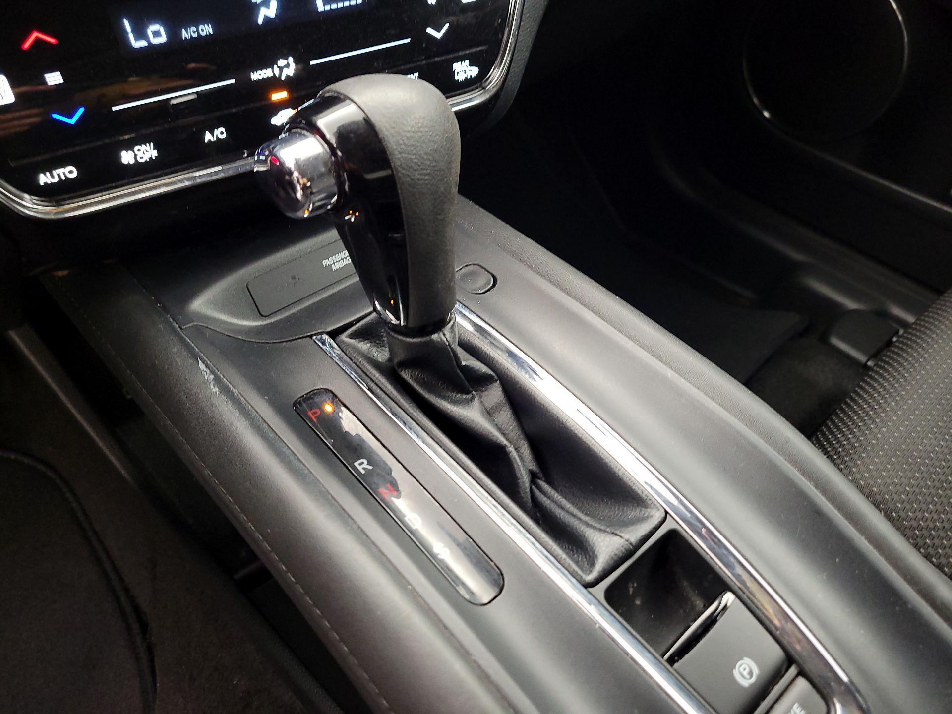 Thumbnail: 2021 Honda HR-V - 17