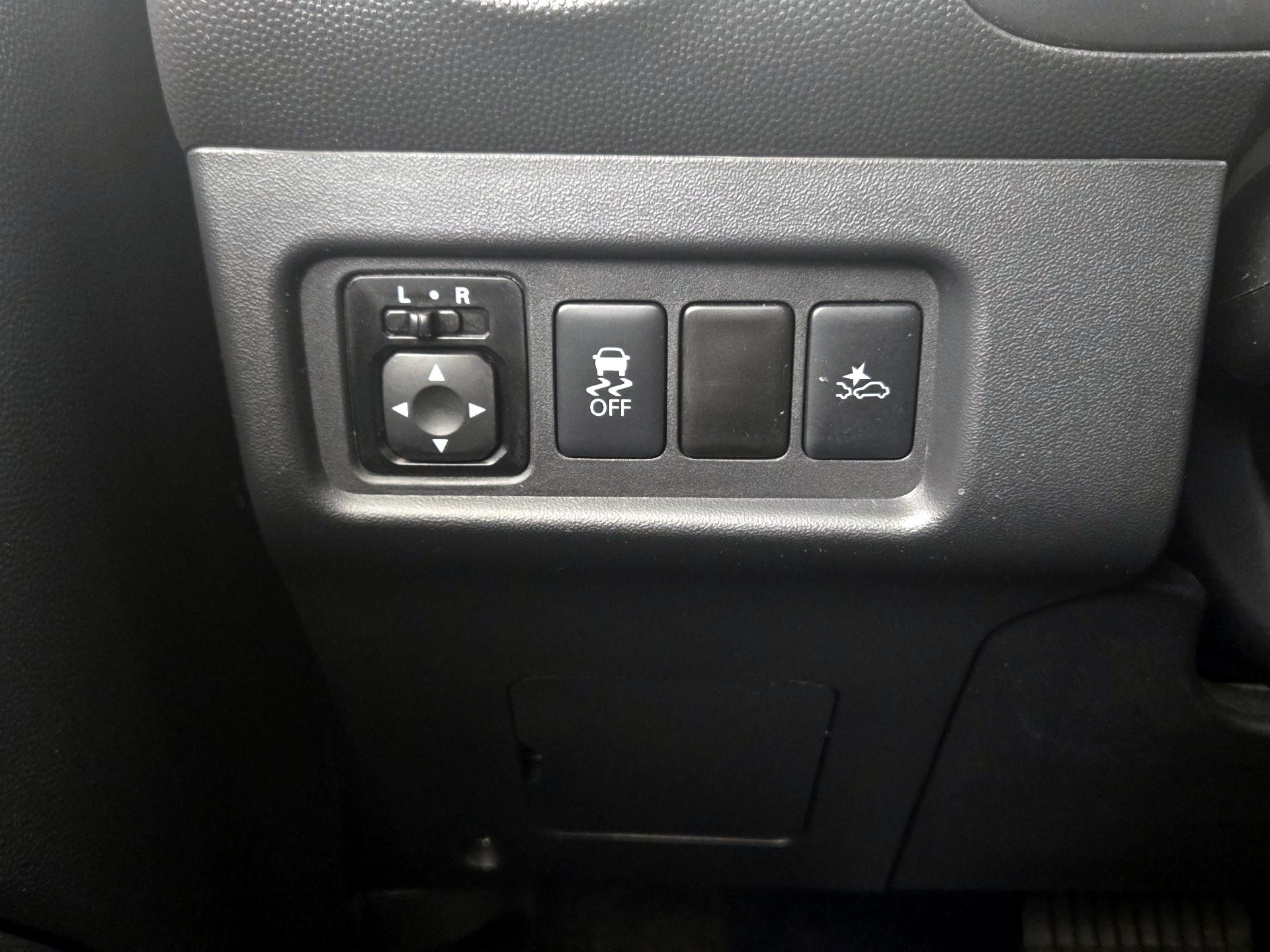 Thumbnail: 2023 Mitsubishi Mirage - 13