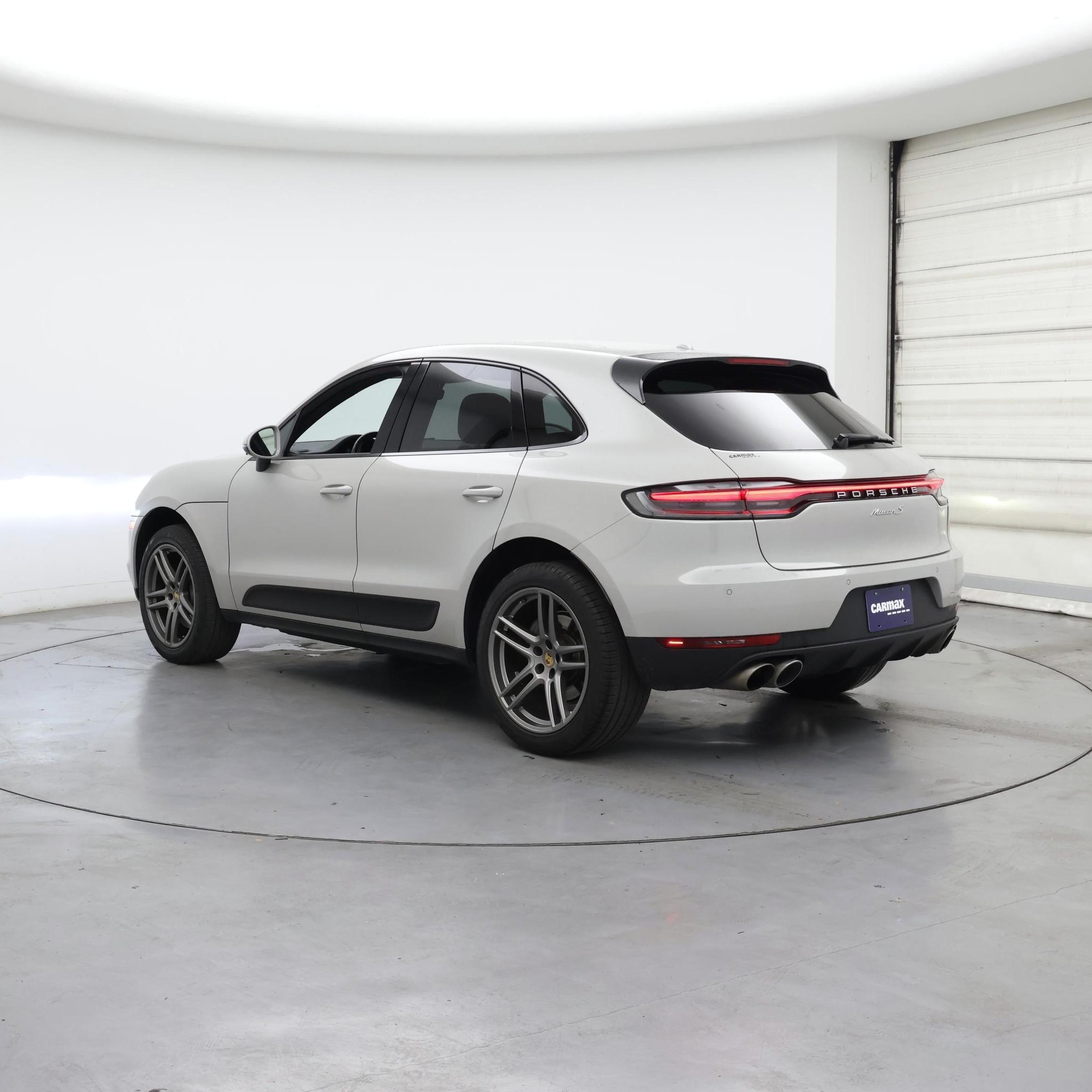 Thumbnail: 2020 Porsche Macan - 2