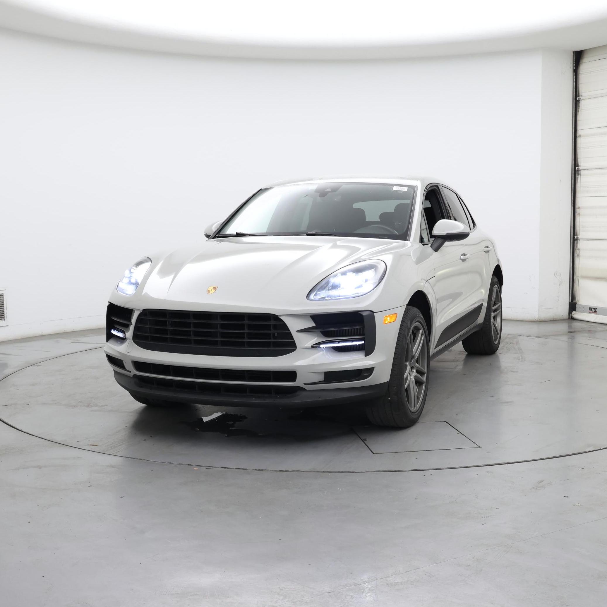 Thumbnail: 2020 Porsche Macan - 4