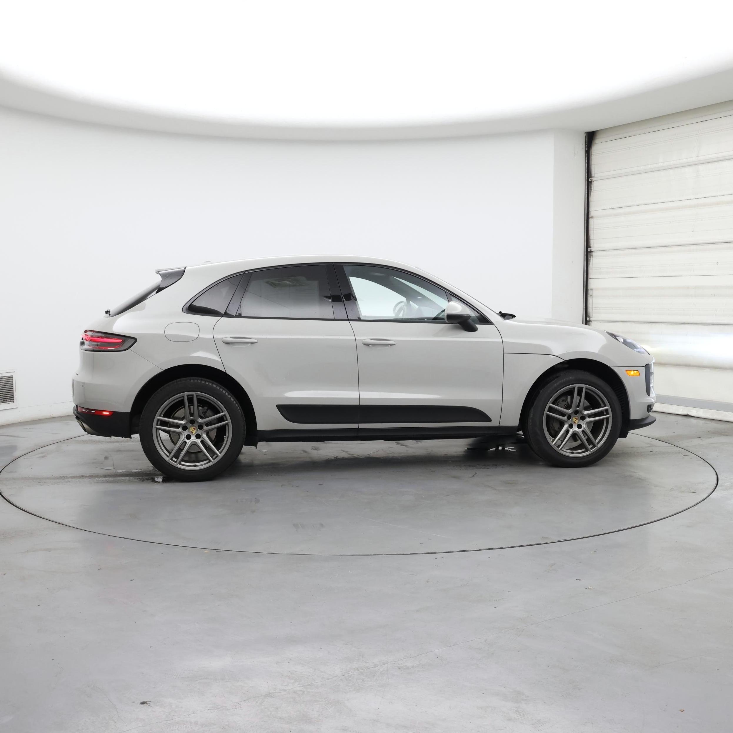 Thumbnail: 2020 Porsche Macan - 7