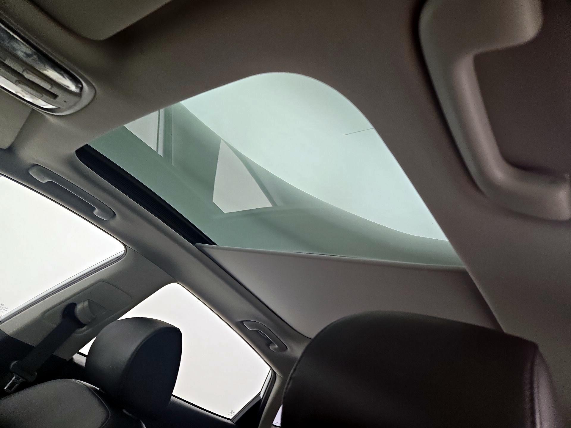 Thumbnail: 2020 Kia Optima - 19