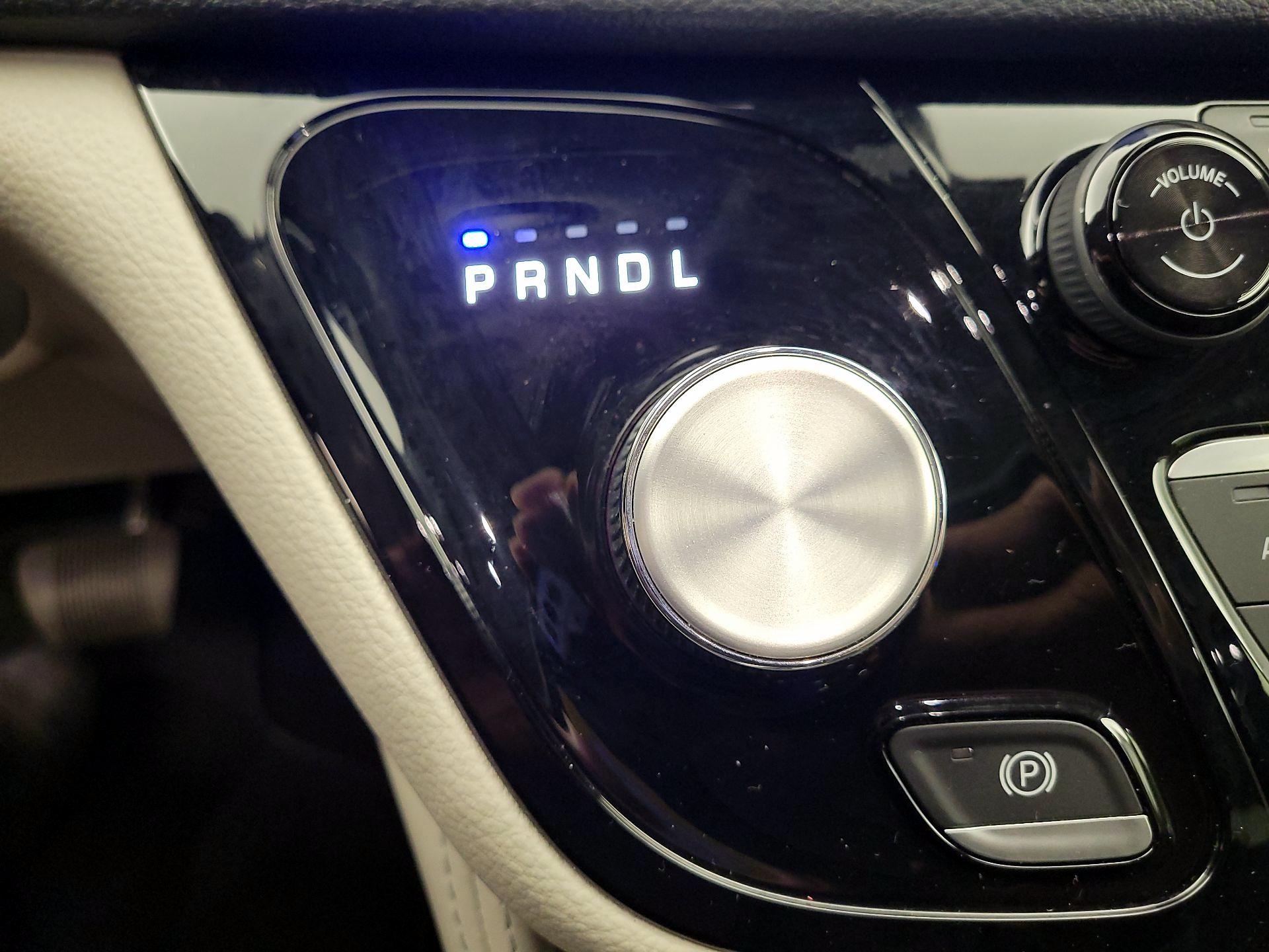 Thumbnail: 2022 Chrysler Pacifica - 16