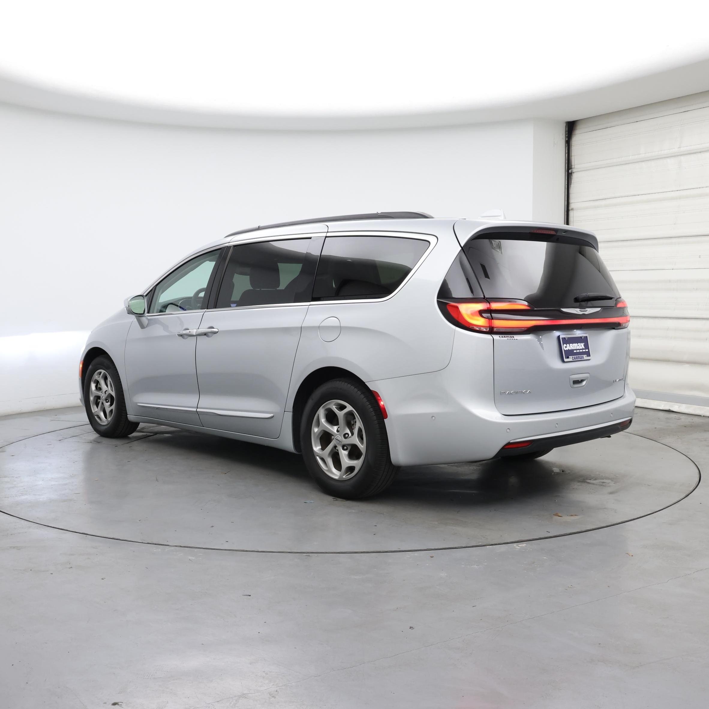 Thumbnail: 2022 Chrysler Pacifica - 2