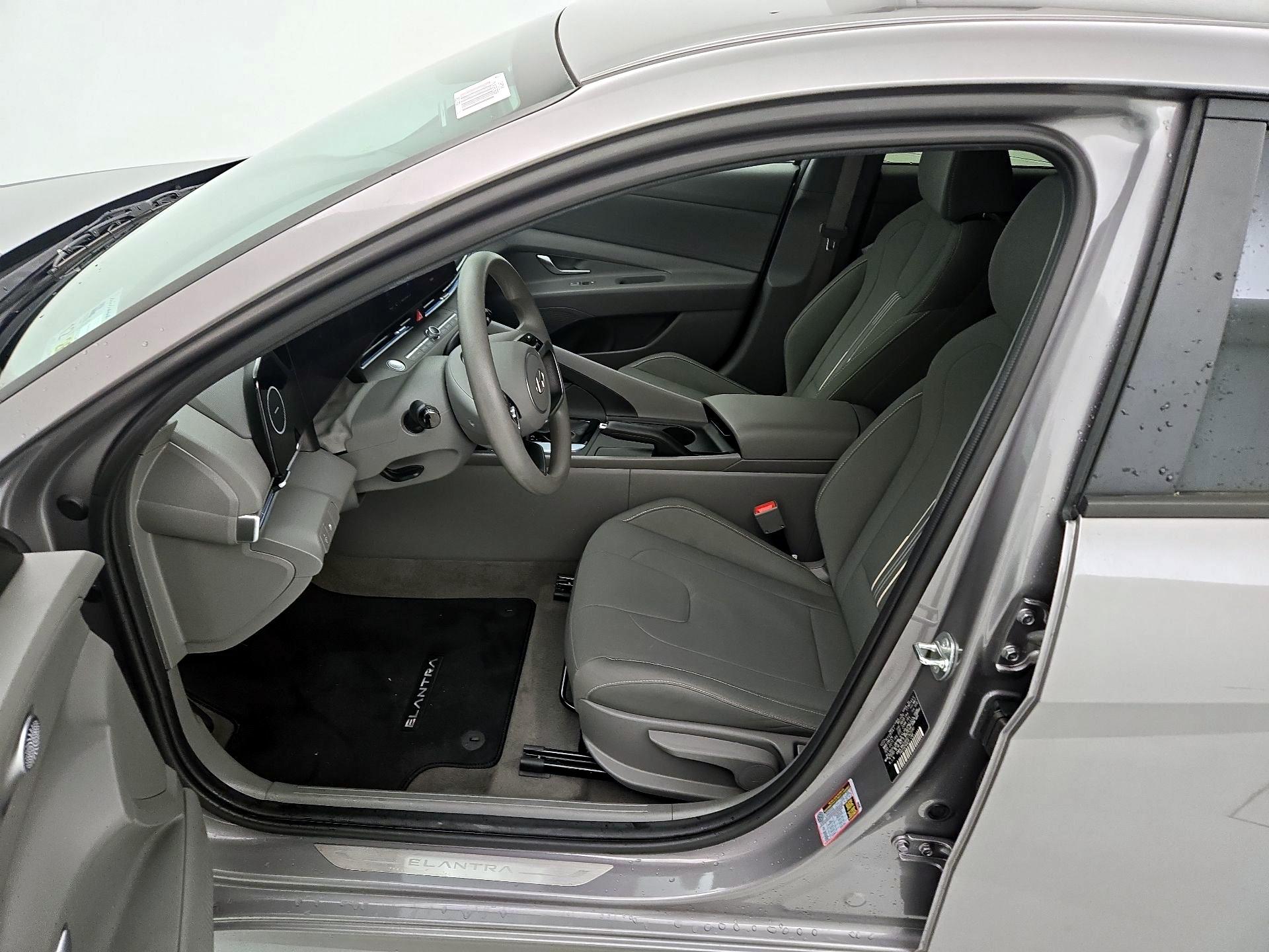 Thumbnail: 2024 Hyundai Elantra - 11