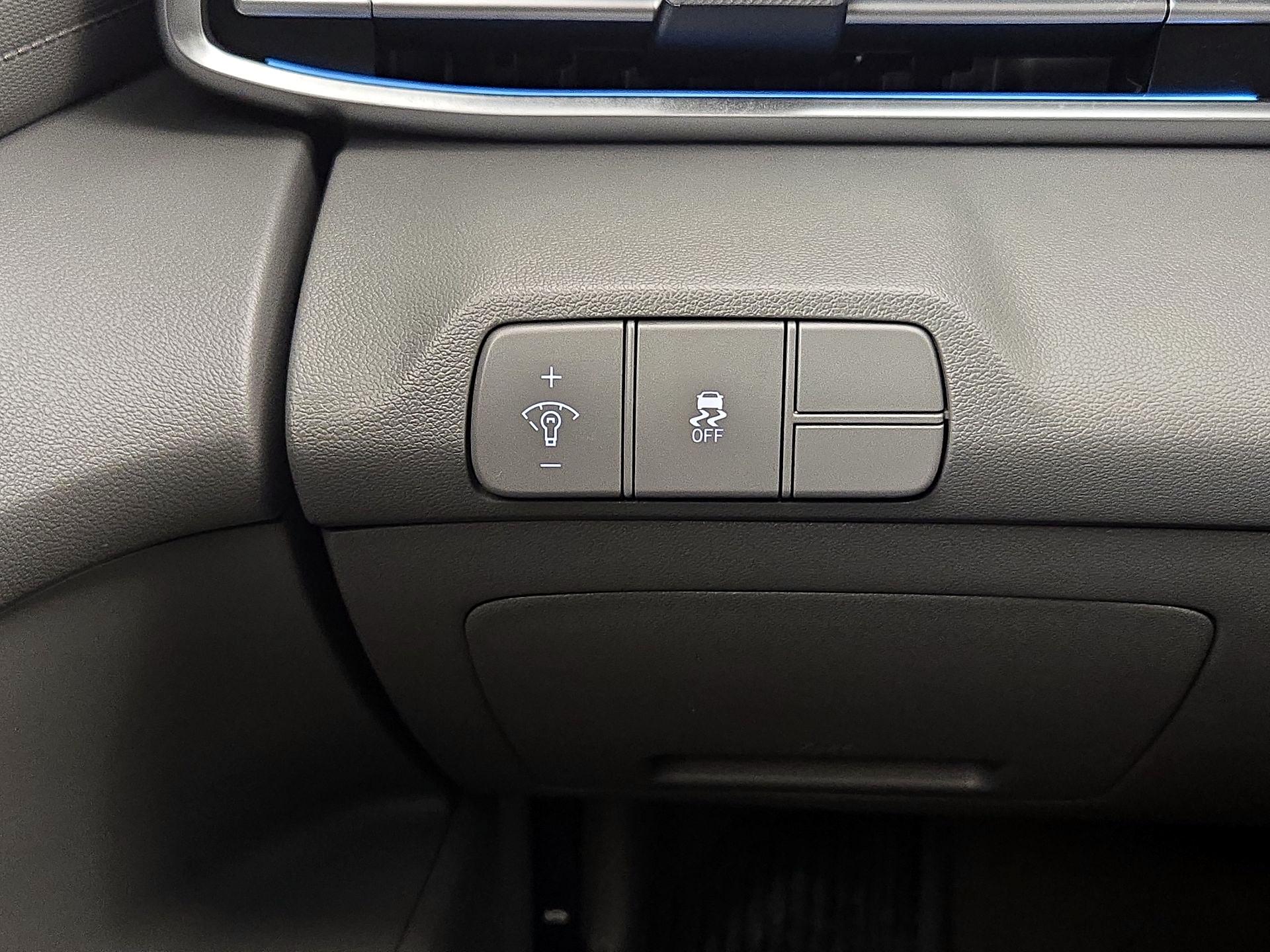 Thumbnail: 2024 Hyundai Elantra - 13