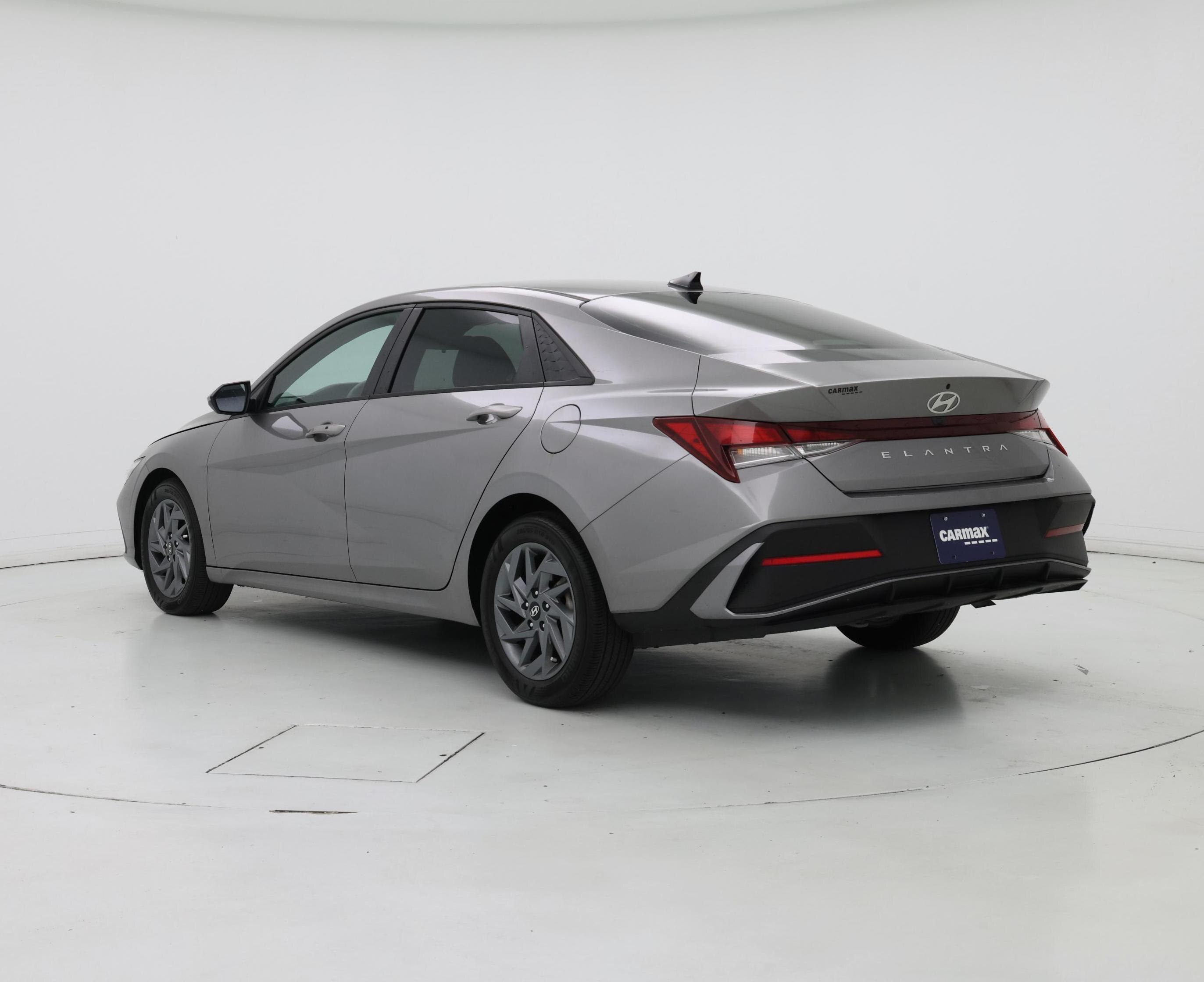 Thumbnail: 2024 Hyundai Elantra - 2