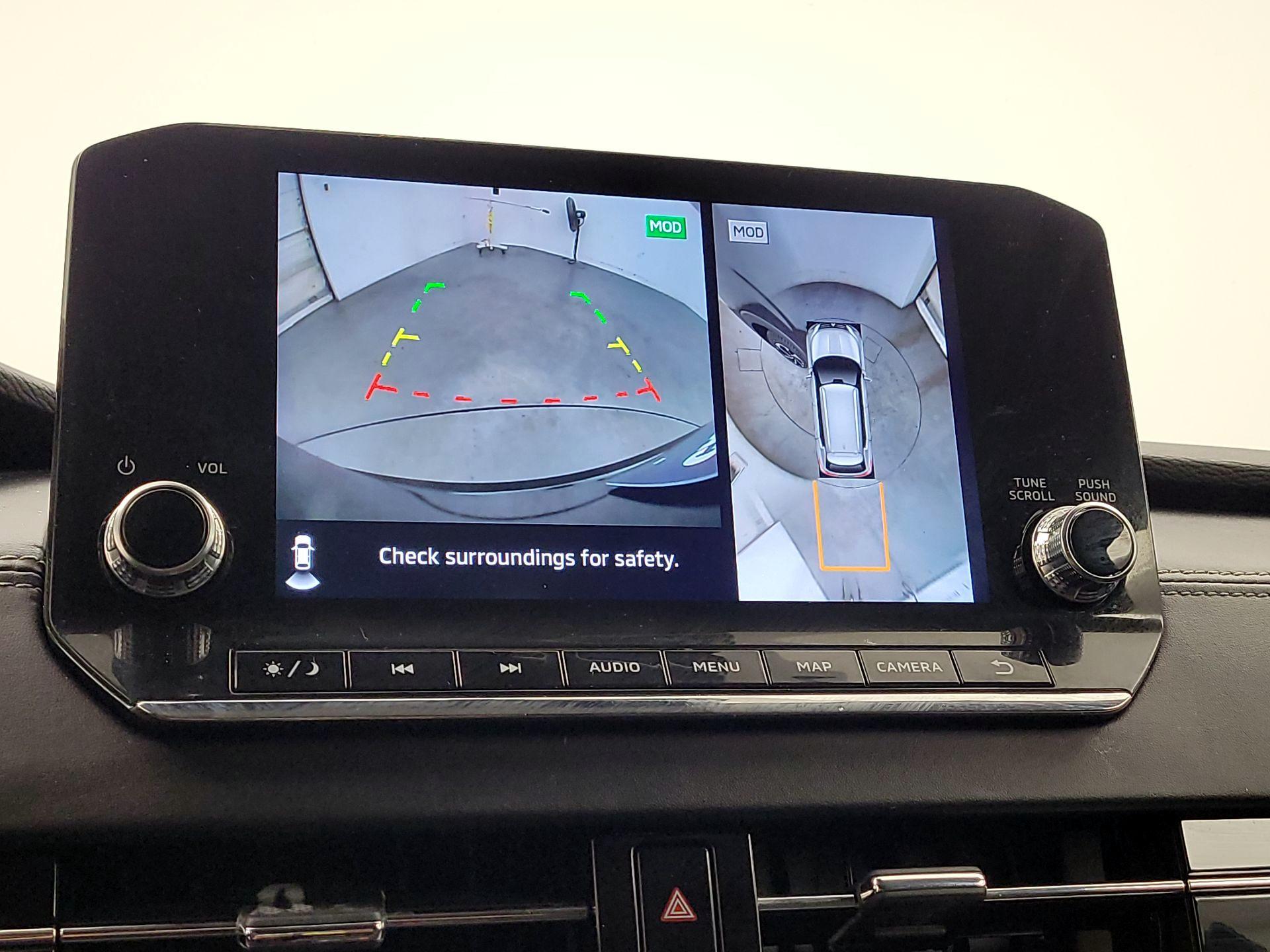 Thumbnail: 2023 Mitsubishi Outlander - 14