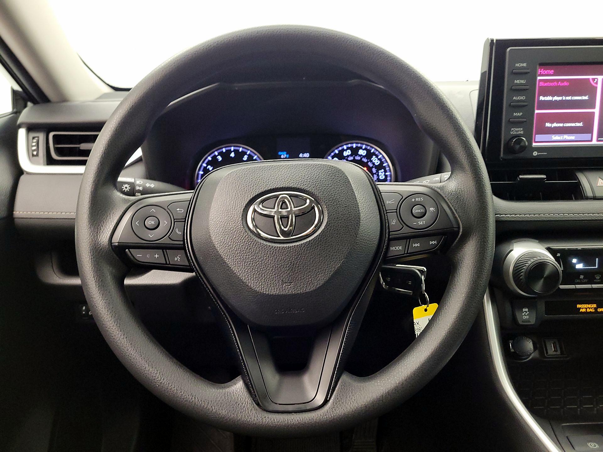 Thumbnail: 2021 Toyota RAV4 - 10