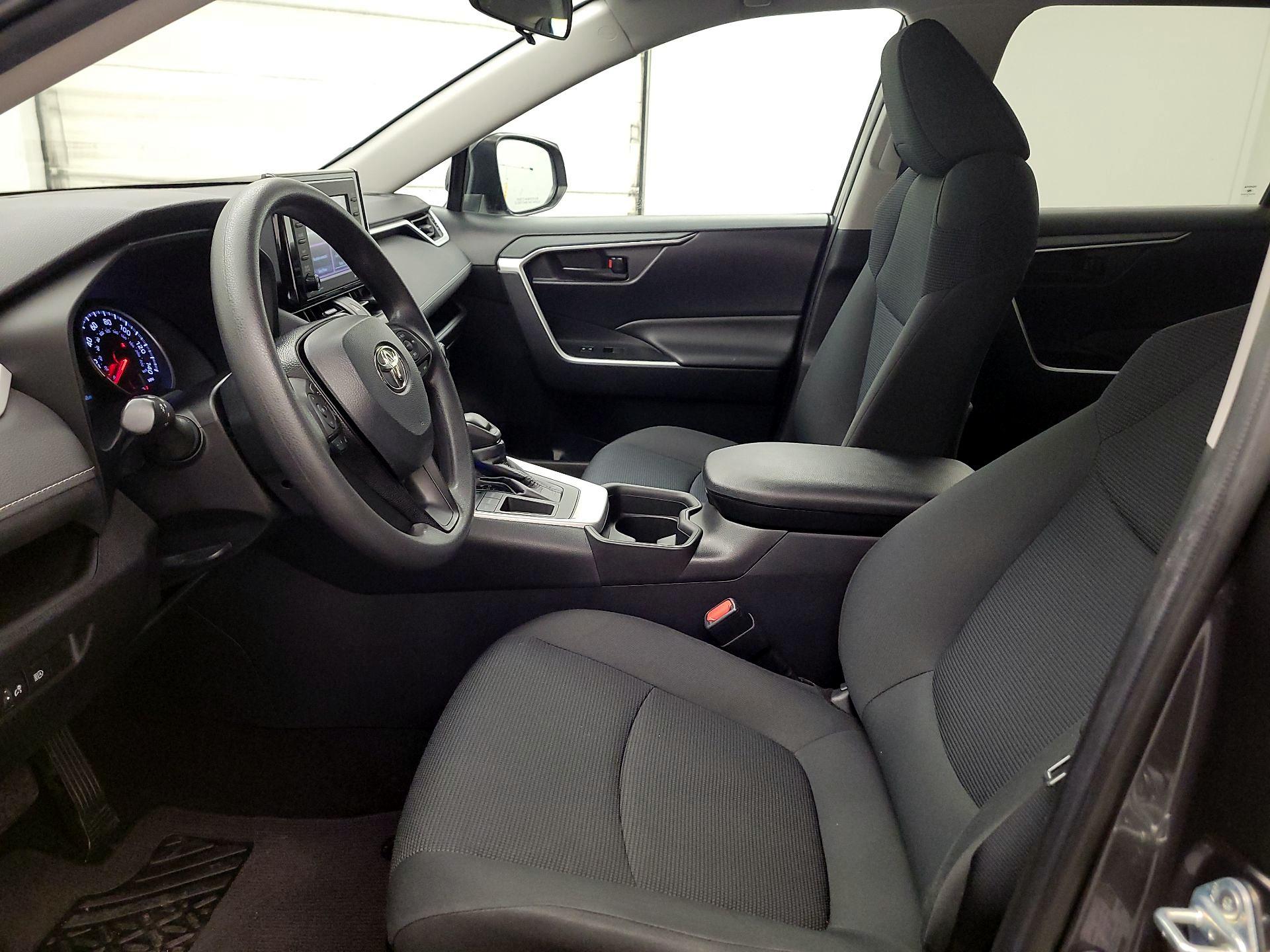 Thumbnail: 2021 Toyota RAV4 - 11