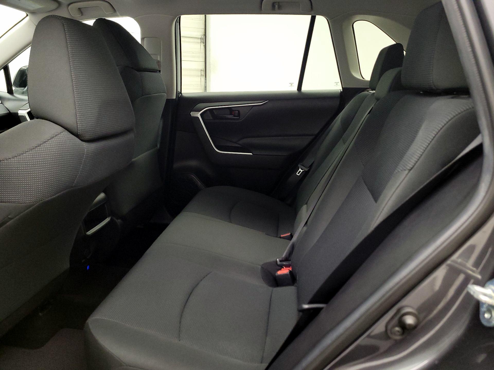 Thumbnail: 2021 Toyota RAV4 - 19