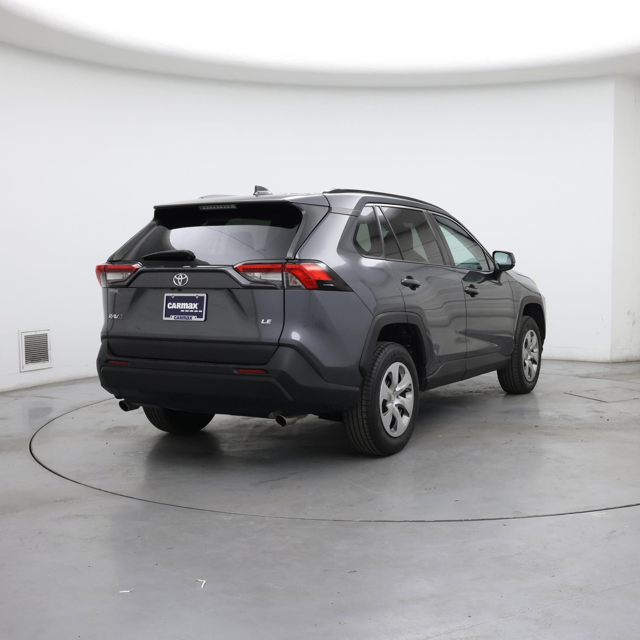 Thumbnail: 2021 Toyota RAV4 - 8