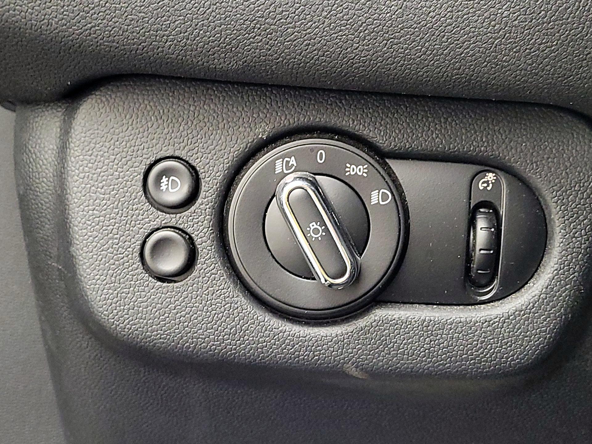 Thumbnail: 2020 MINI Cooper Clubman - 13