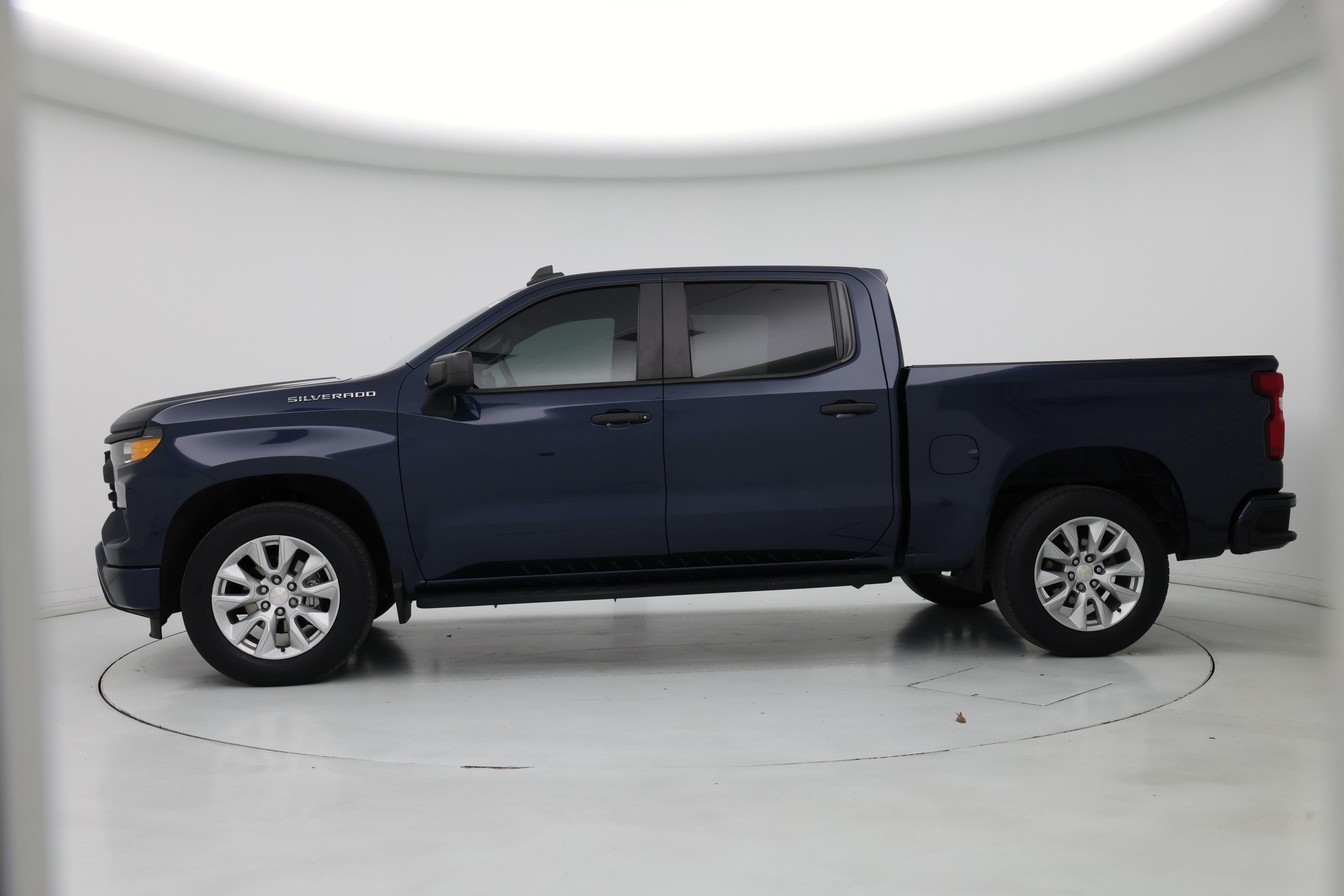 Thumbnail: 2022 Chevrolet Silverado 1500 - 3